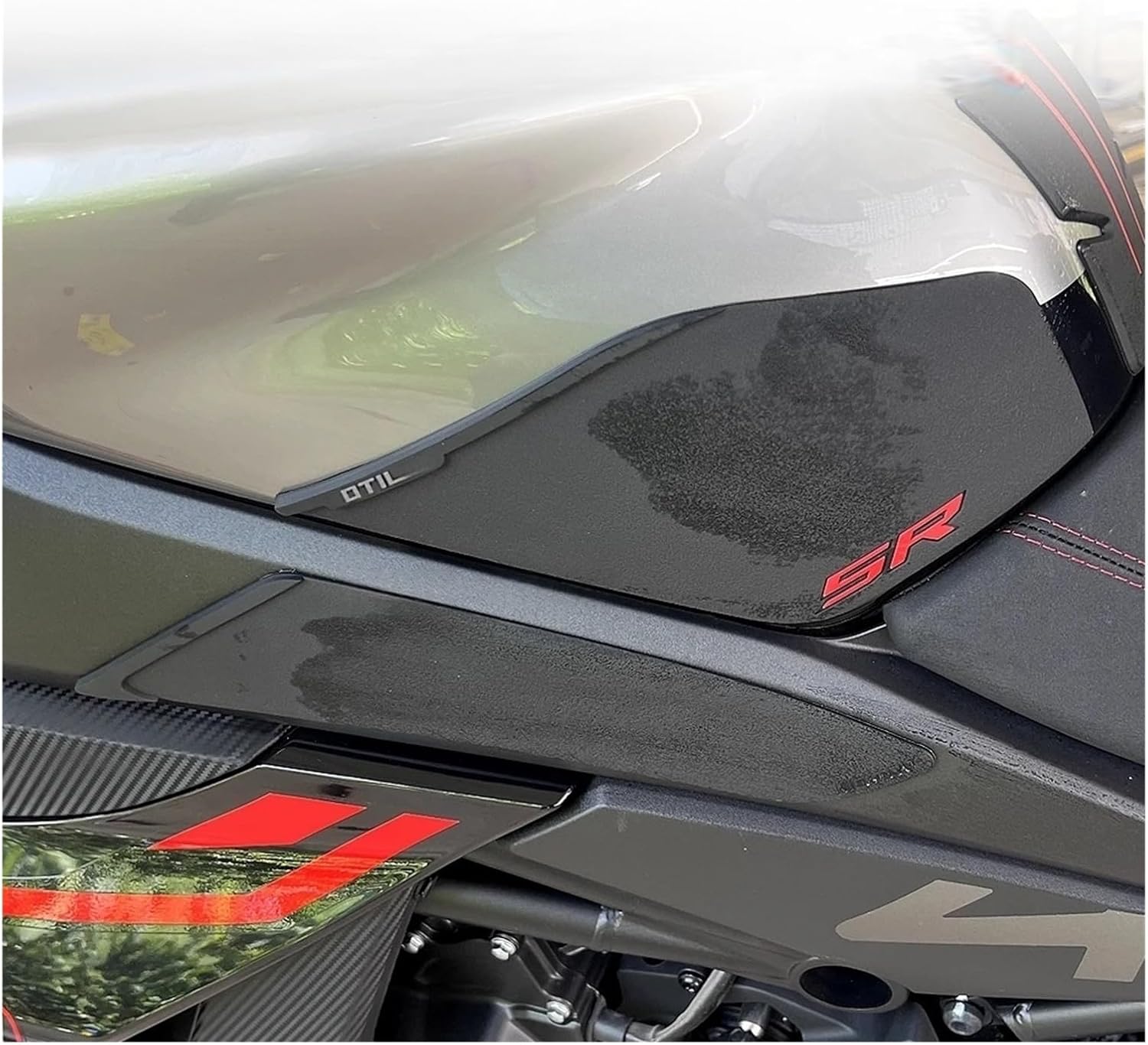 Motorcycle Tank Sticker Motorcycle Accessories Fuel Tank Pads Anti-Slip Stickers Rubber Protection Decal for CF&Moto 450SR 2022 2023.