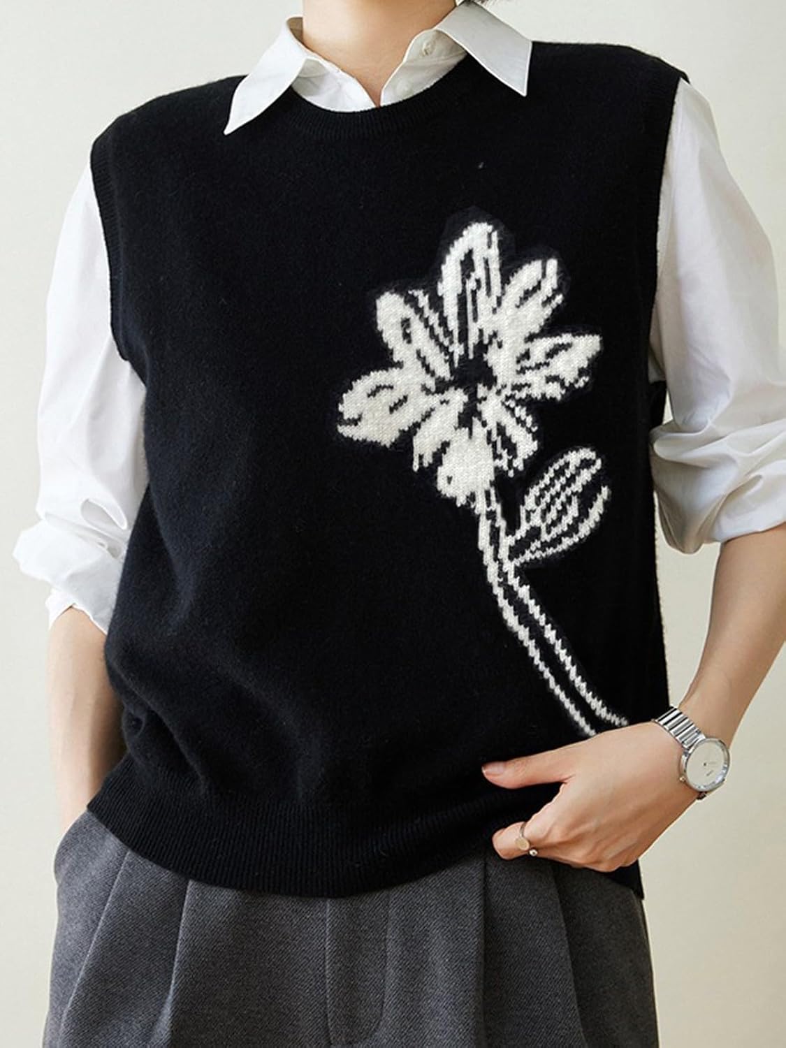 Wowcarbazole Women's Sweater Vest Crew Neck Sleeveless Ribbed Knitwear Casual Trendy Floral Knitted Vest Pullover Top - Image 3