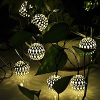 Vista 2 de Modern Home Cadena de luces LED solares - Faroles de globo de metal marroquíes