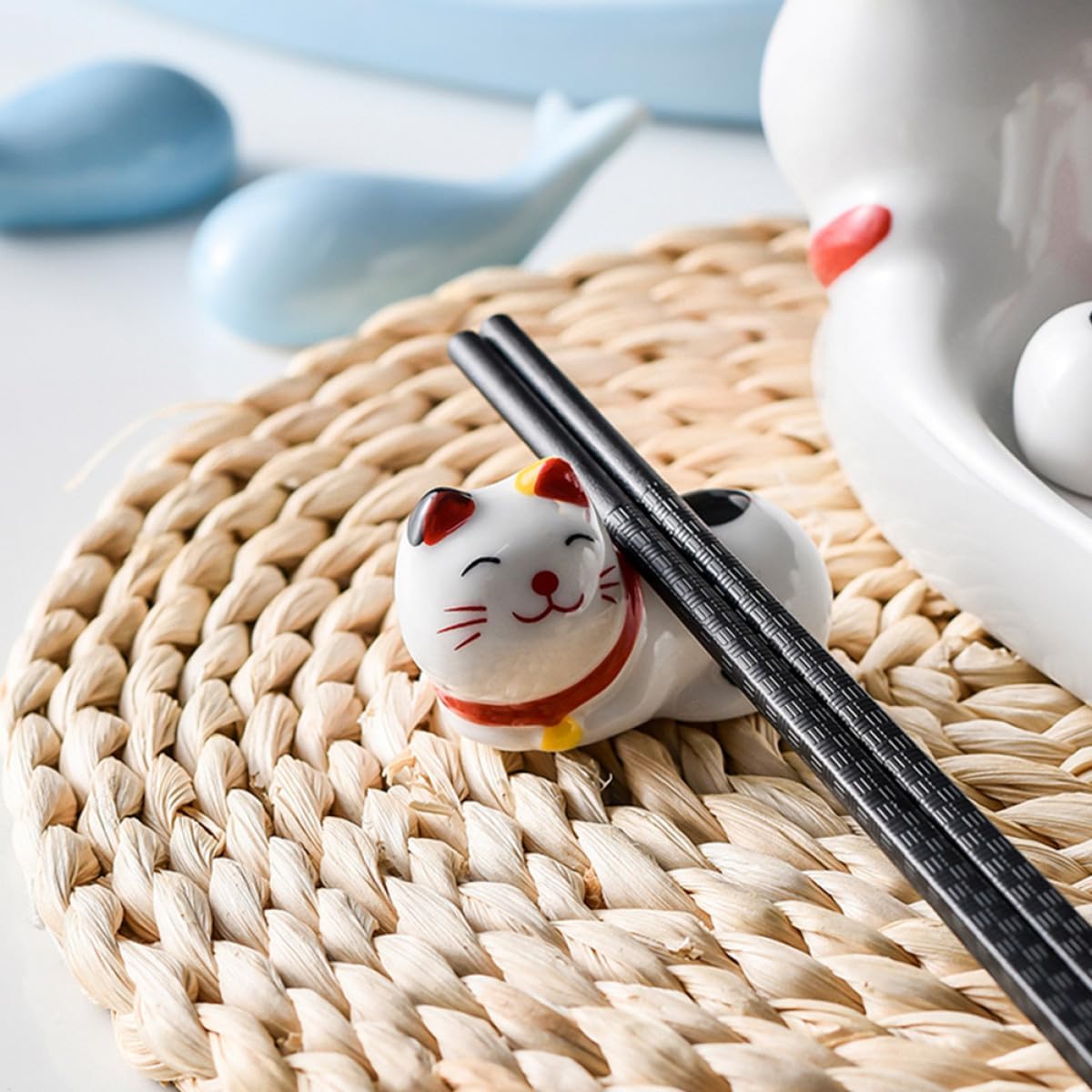 SHERCHPRY Ceramic Cat Shape Chopstick Rest and Practical Cutlery Stand Set, Household Storage Holder, Dishwasher Safe Kitchen Utensil Organizer for Dining Table