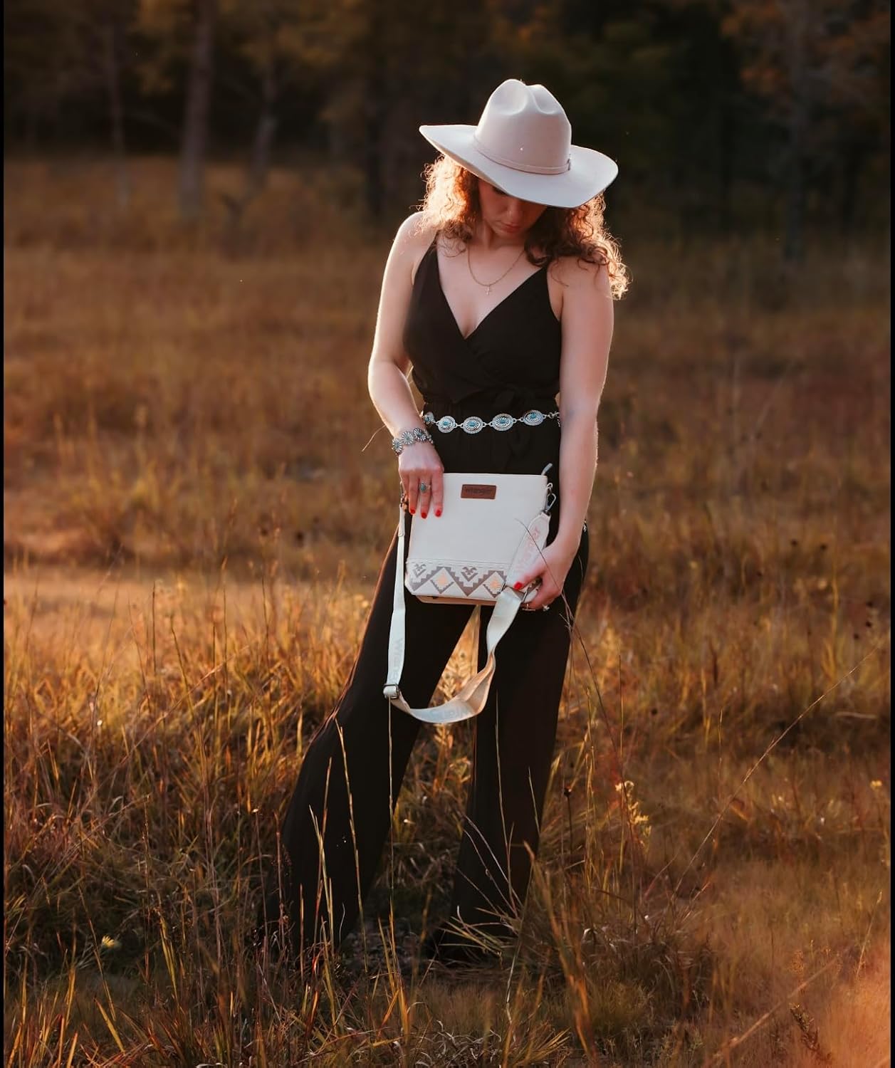 Wrangler Crossbody Purses for Women Two Tone Crossbody Bags Women Purses and Handbags - Image 3