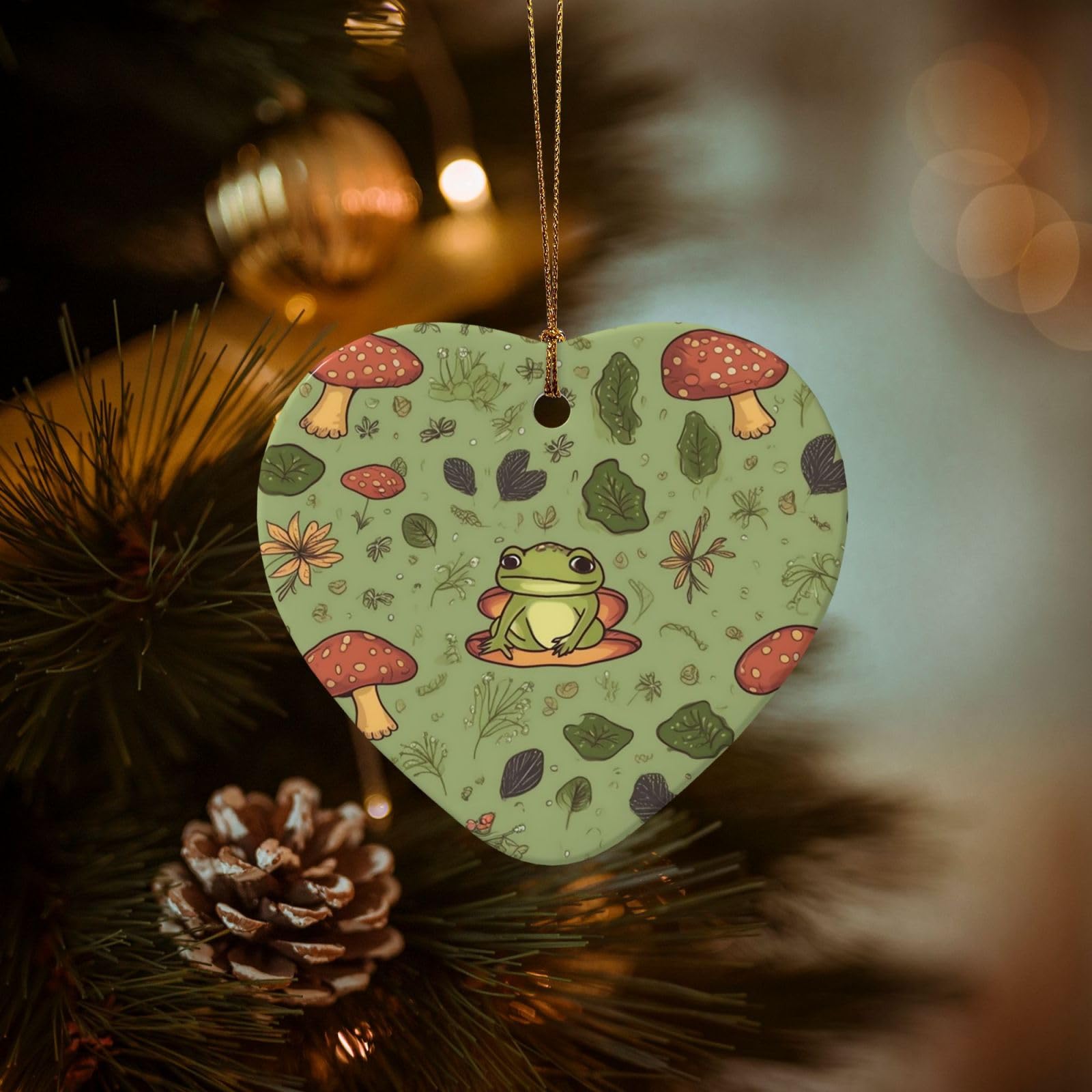 Christmas Tree Ornaments Ceramics Christmas Decorations Frogs and Mushrooms Ornaments with Gold Ribbon Porcelain Xmas Tree Crafts Heart Shape Hanging Pendant for Christmas Tree Party Decor
