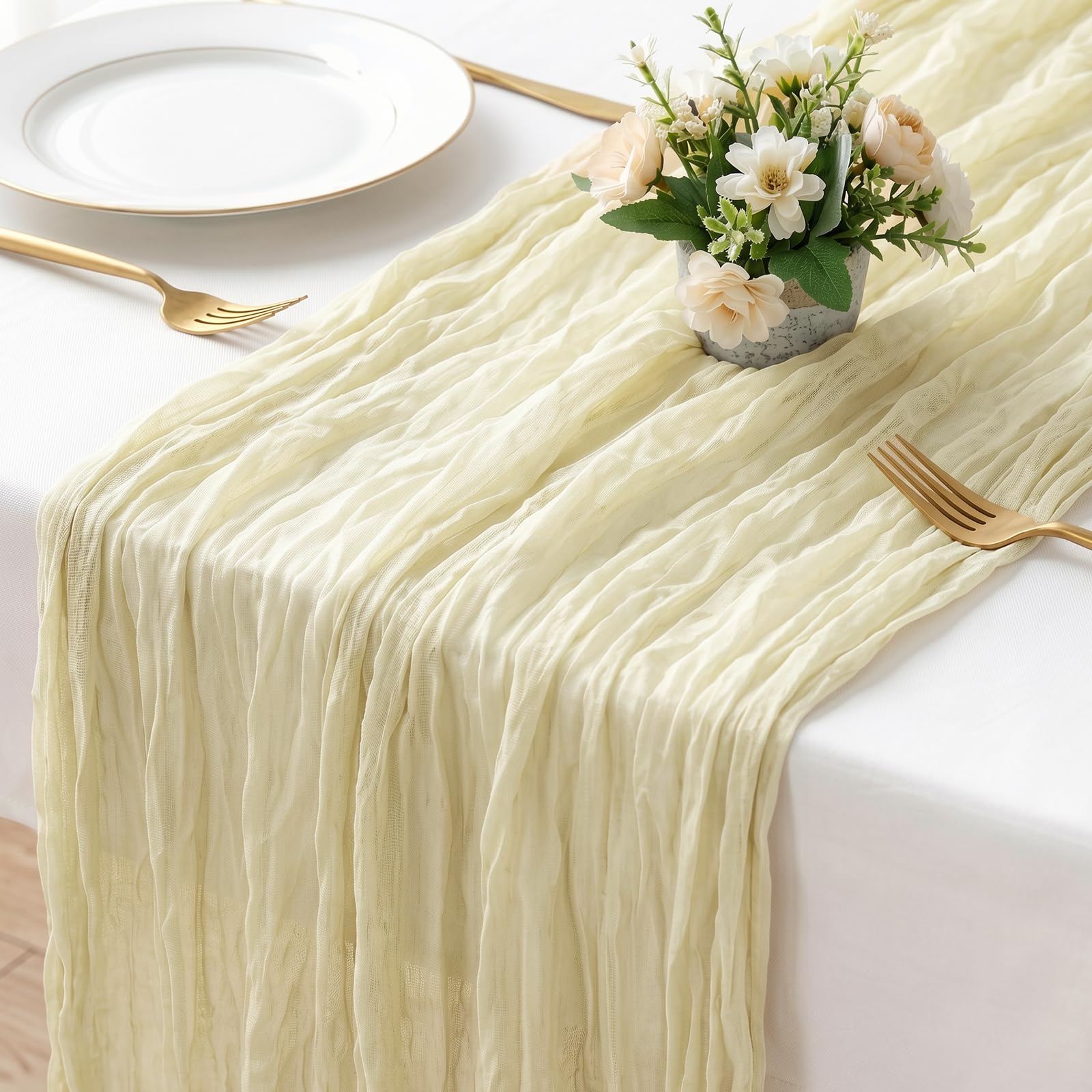 AOOTE Gauze Table Runners, 55x300cm Boho Gauze Runner, Elegant Wrinkle Texture Design Tablecloth, Romantic Long Cheesecloth Table Runner for Wedding, Festival, Birthday, Anniversary, Dinner, Beige