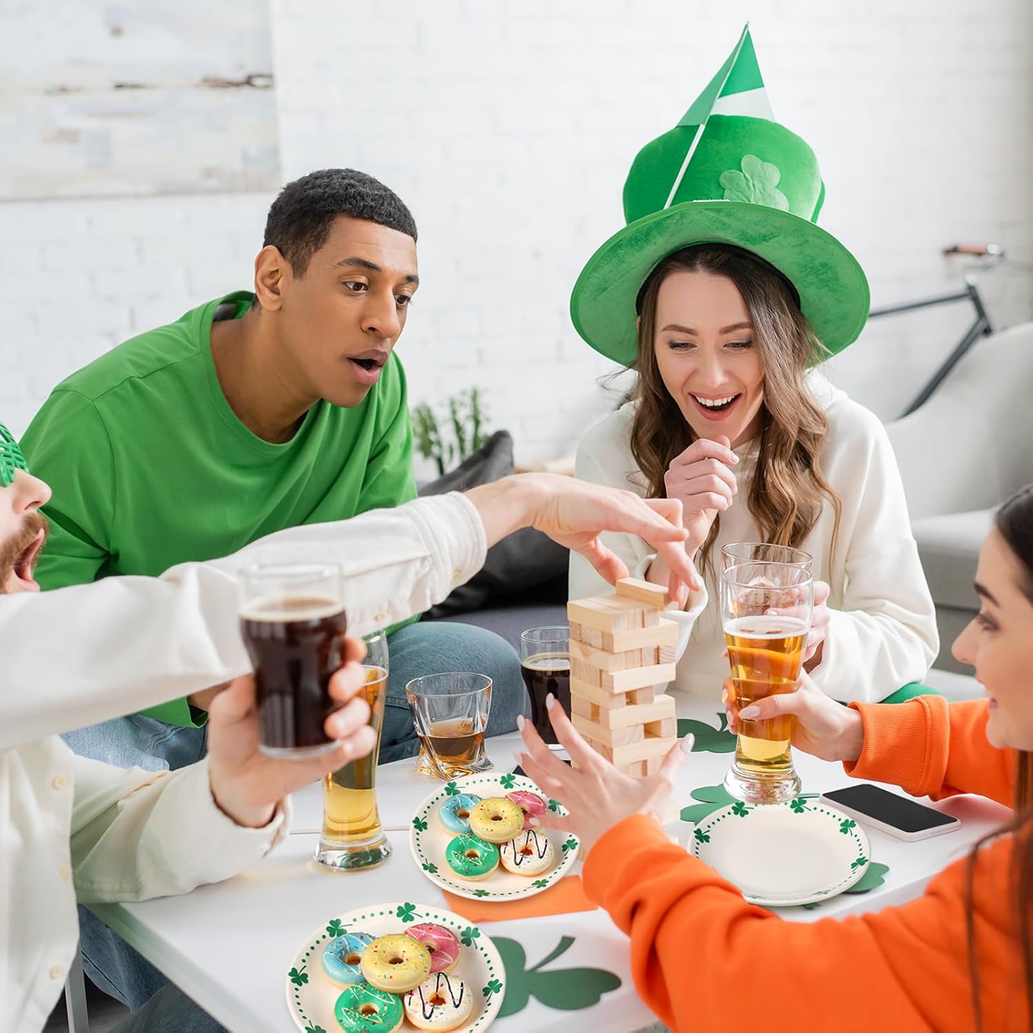 Hushee 6 Pcs St. Patrick's Day Ceramic Shamrock Plates 6 Inch Irish Dessert Platter Serving Plate Clover Leaf Salad Dishes Tableware for St. Patrick's Celebration, Dinner Party, Gift