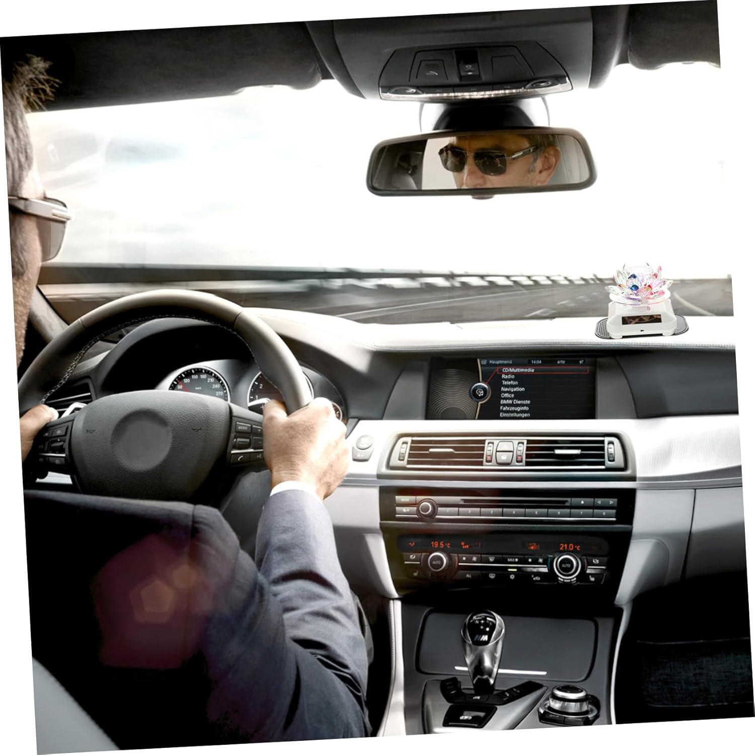 Mobestech Rotating Solar Lotus for Car Aromatherapy Decor Energy-Saving Design Random Style