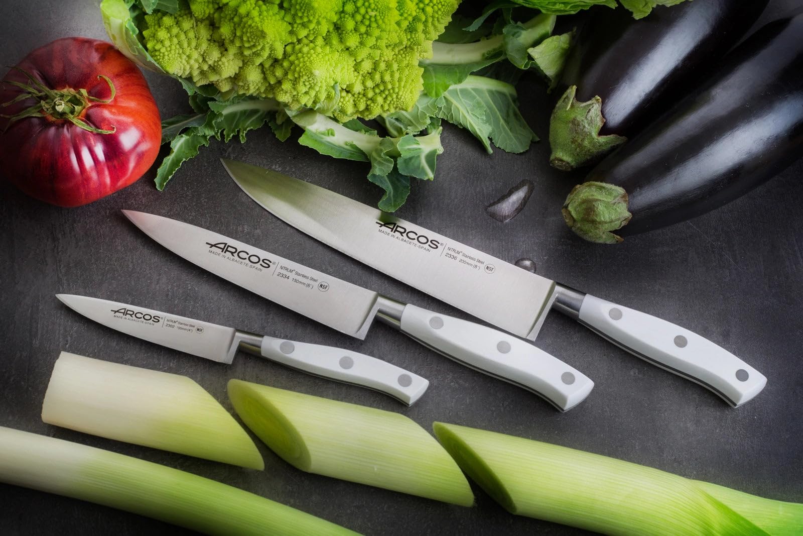 Arcos Riviera Blanc zestaw noży kuchennych (mondaster + Santoku + nóż szefa kuchni) - kuta stal nierdzewna NITRUM uchwyt POM biały