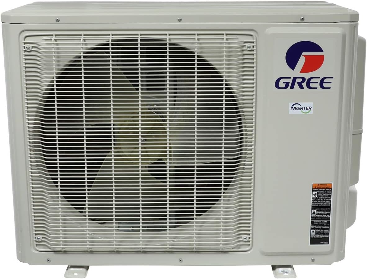 Primer pla view of the Gree outdoor condenser unit, showing the fan grille and brand logo.