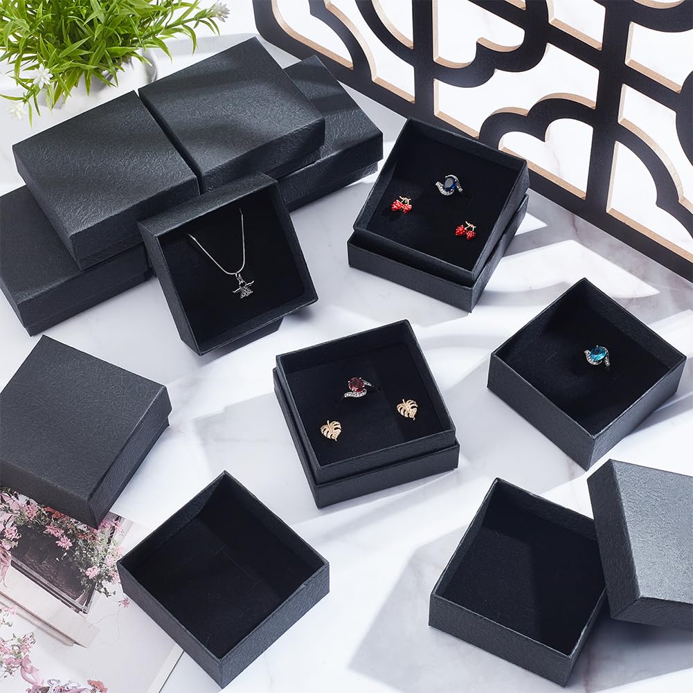 nbeads 16 Stk. Textur Papier Schmuck Geschenk Boxen, 9.1x9.1x2.9cm Schmuck Aufbewahrungsbox mit Schwamm Matte Geschenkboxen mit Deckel Verpackungsboxen für Ring Halskette Armband, Schwarz