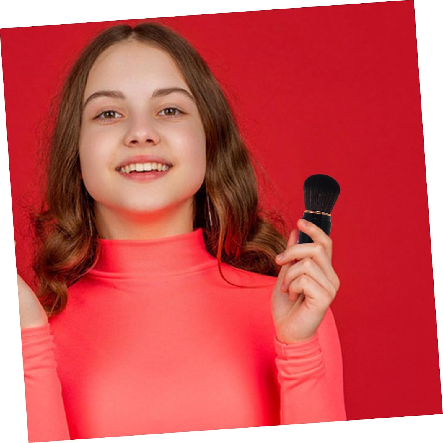 Retractable Makeup Brush for Travel Mini Blush Brush Highlighter Tool with Soft Bristles Compact Versatile Makeup Application