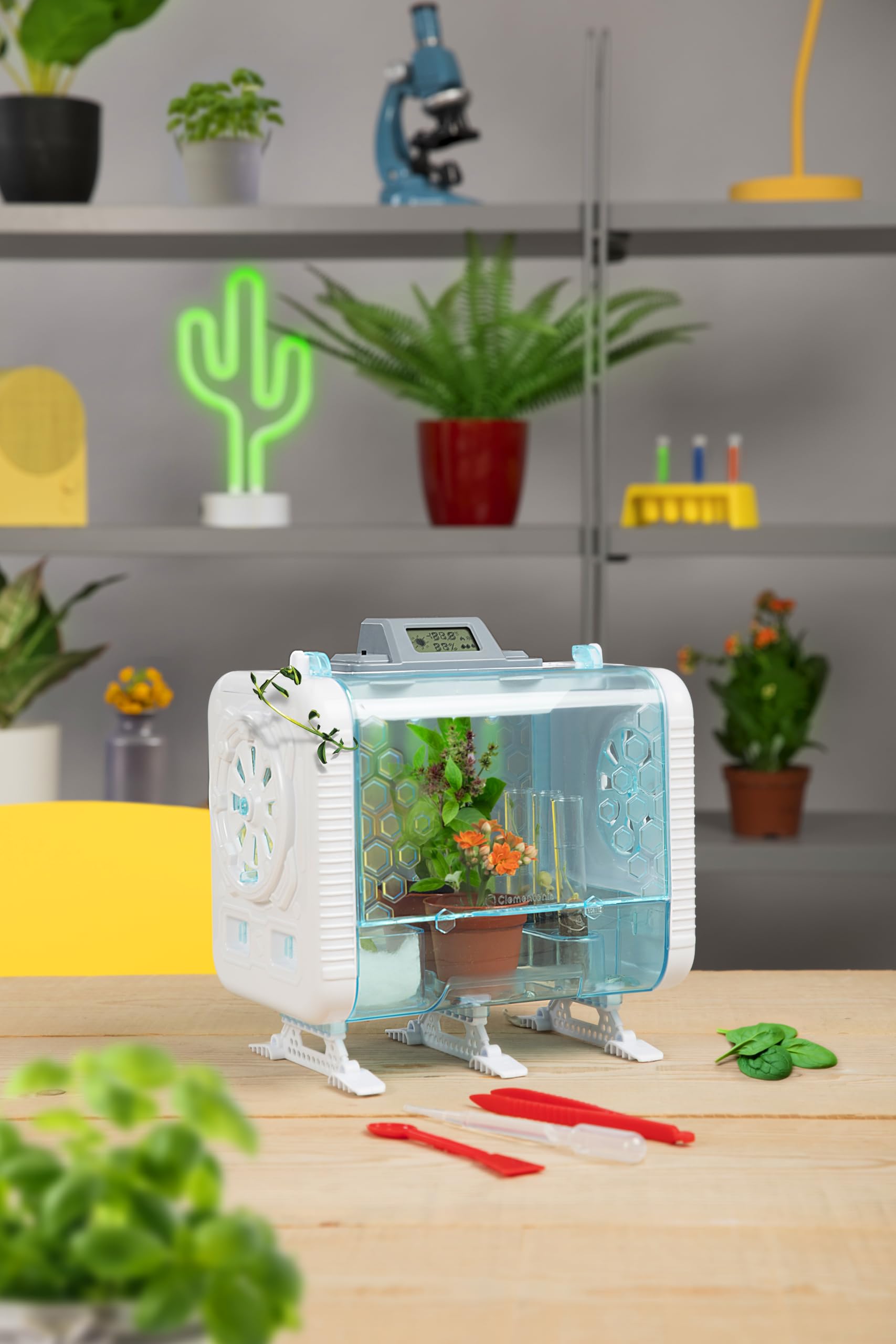 Clementoni Smart-Tech - Invernadero - Kit Interactivo de Ciencia de Plantas Stem con sensores, Pantalla LCD y Modos de Crecimiento para niños de 8 años en adelante