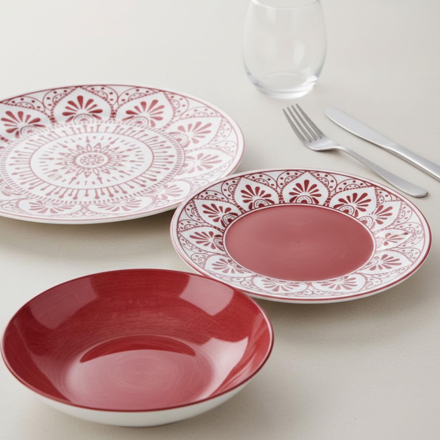 Servizio 18 piatti porcellana Ariel rosso