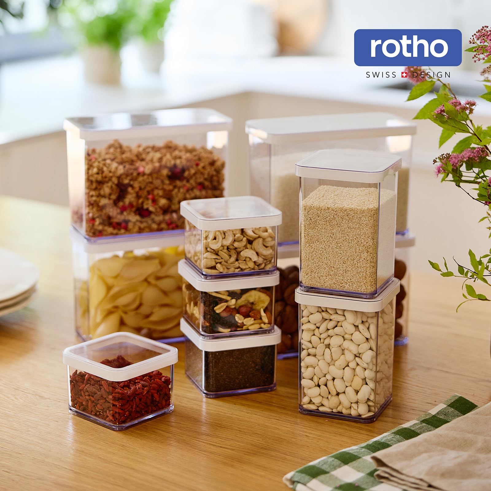 Rotho Loft Set 24 Contenitori Alimentari, Barattoli Ermetici senza BPA | Salvaspazio impilabili per cucina, set misto da 0,5 a 2,25 l in plastica SAN trasparente, lavabili in lavastoviglie