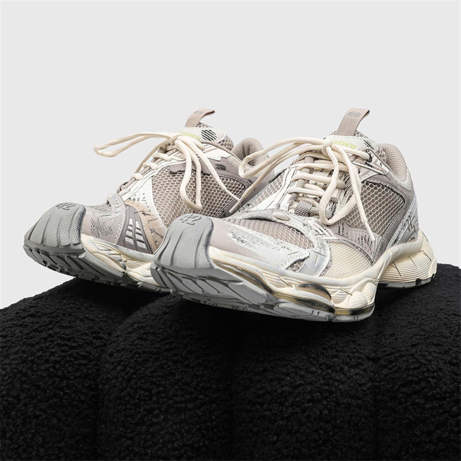 Unisex Sports Shoes Low Cut Lace Up Casual Shoes Rubber Soles Anti Slip Running Shoes High Elasticity Sports Shoes Lightweight and Fashionable Sports Shoes