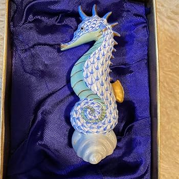 【ハンドメイド】81.竜の落とし子・星の銀河・紫と緑・台座 Amazon.co.jp: ヘレンド ゾディアック タツノオトシゴ 竜の