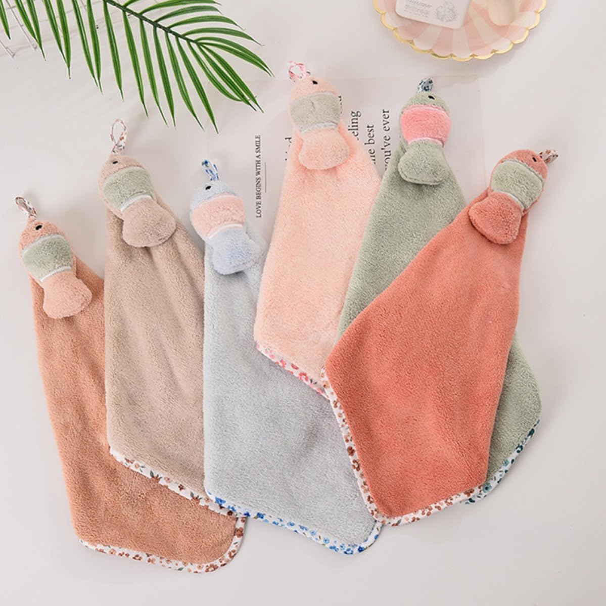 Healifty 4pcs Fish-Shaped Coral Fleece Hanging Hand Towels for Kitchen and Bathroom Skin-Friendly and Convenient Cartoon Washcloths Soft and Absorbent Fingertip Towels for Everyday Use