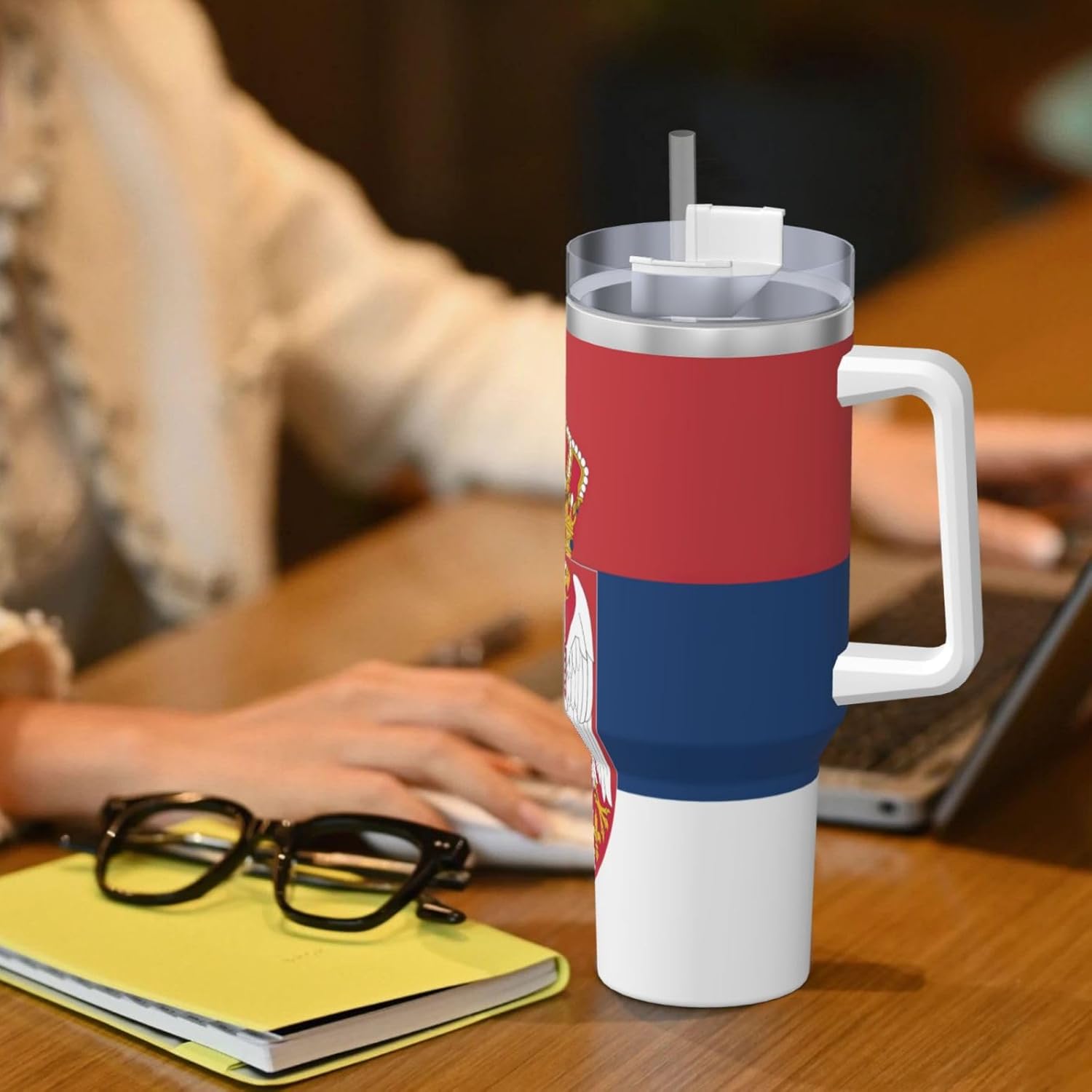 40 OZ Flag of Serbia Print Ice Bully Cup with Handle Straw Lid Straw,Stainless Steel Tumbler Coffee Cup