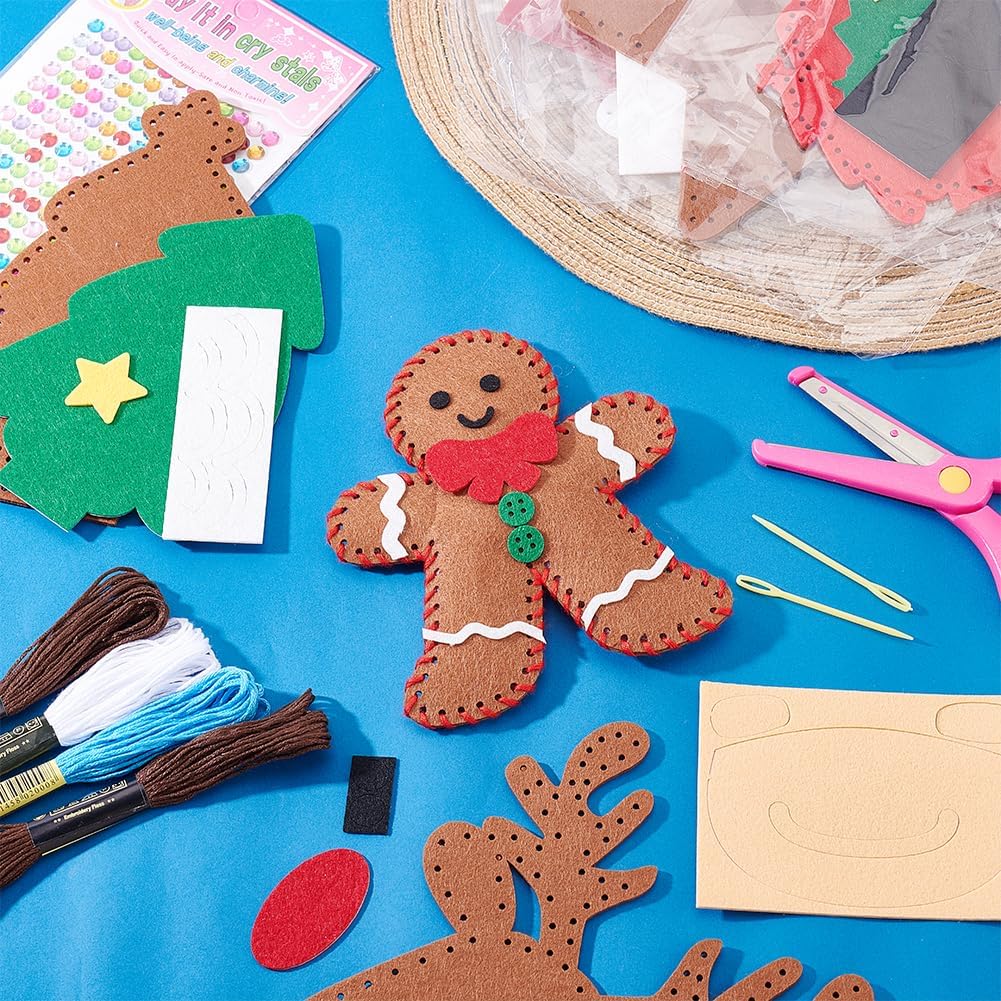 AHANDMAKER Sewing Felt Craft Kit Christmas Theme DIY Crafting and Sewing Set Stuffed Plushie Making Set for Beginners Craft, Christmas Birthday Gift