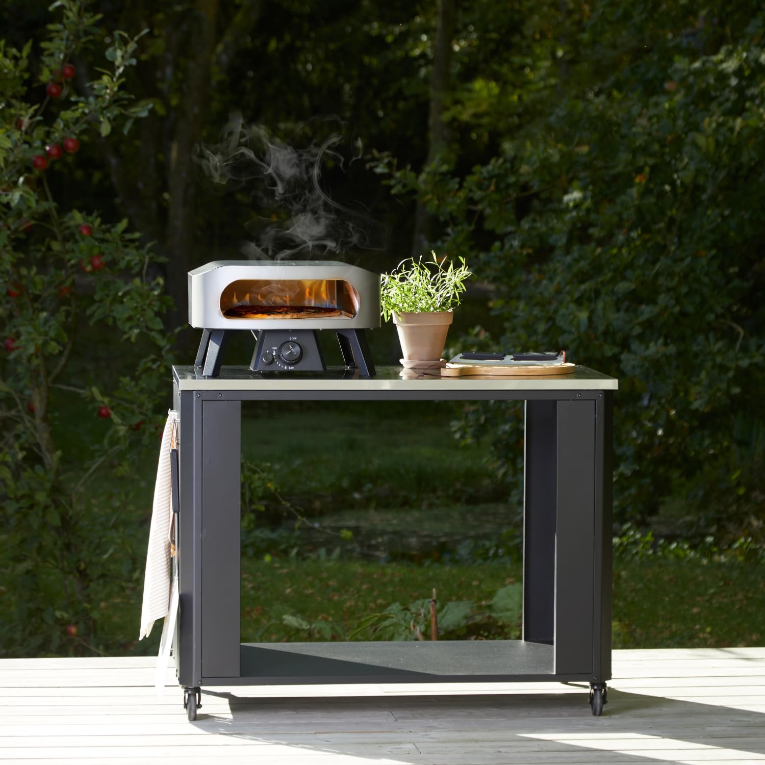 cozze® | Cucina da esterno 115 aperta | Piano in acciaio inox SS430 | Design modulare | Con 6 ganci porta utensili | Ruote Ø75 mm | Struttura in acciaio verniciato nero