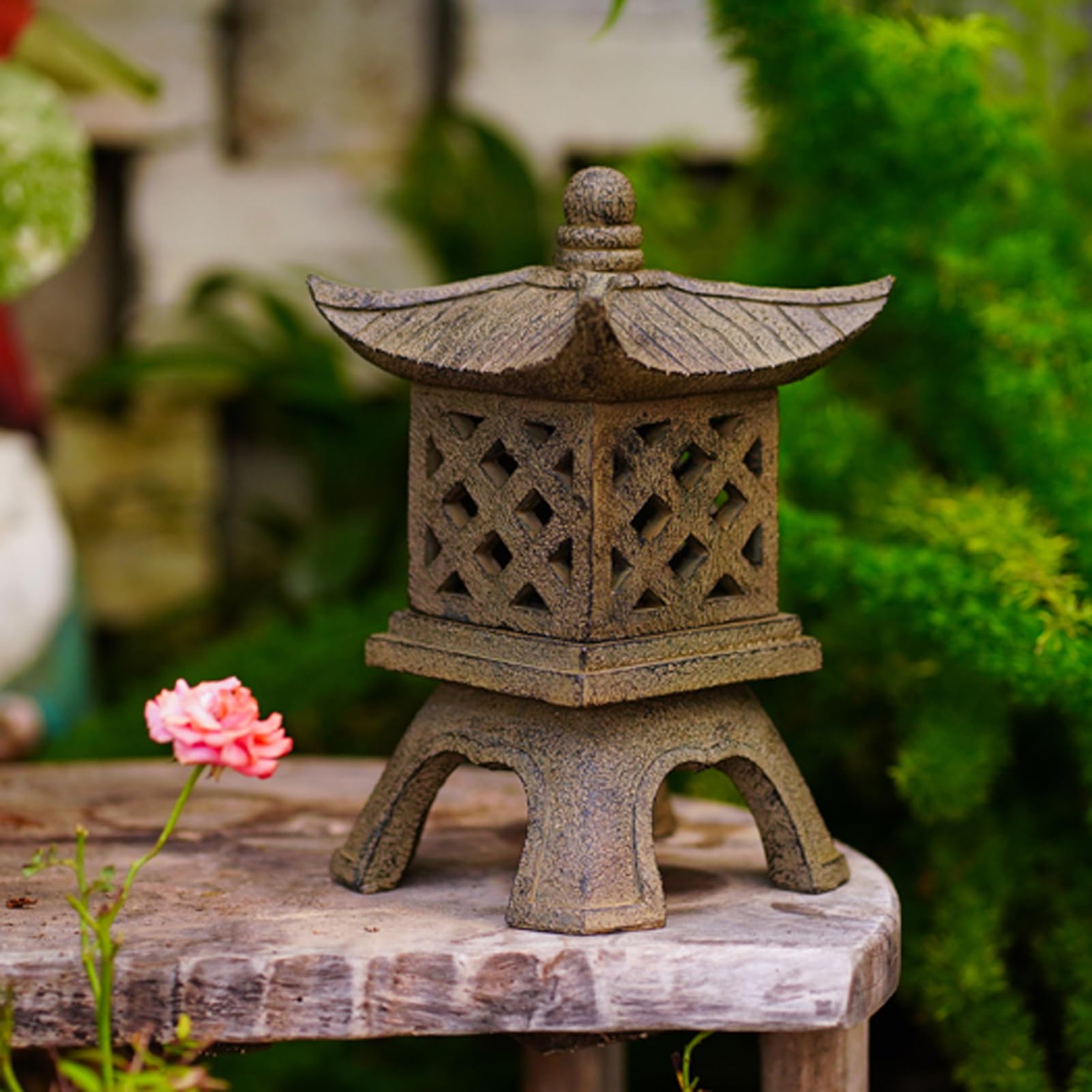Statua a pagoda alimentata tramite USB, decorazione da giardino in resina impermeabile, ornamenti giapponesi per interni/esterni, patio, balcone, prato, casa