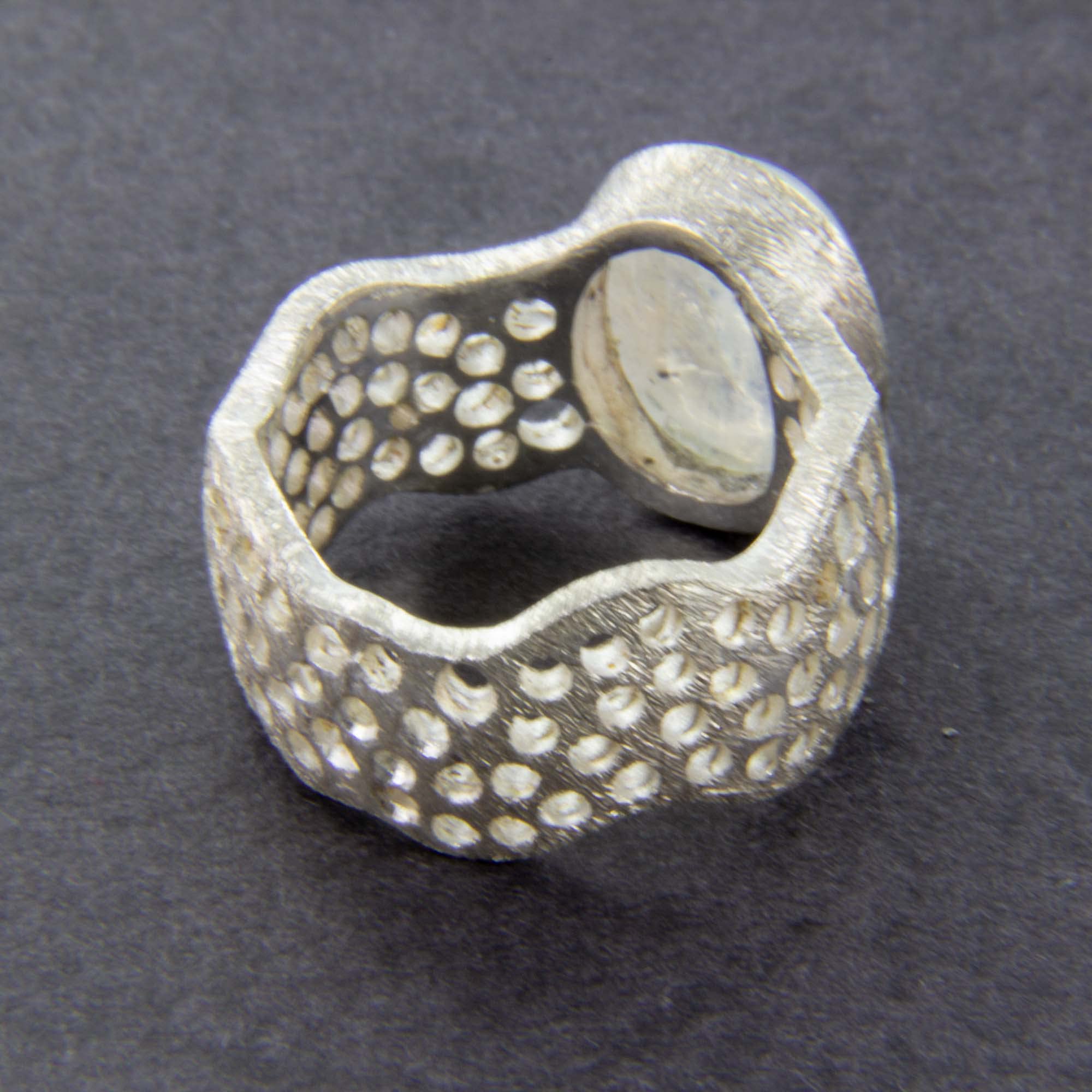 Mondstein Silberring gebürstet im Lochgitterdesign Sterling Silber mit feiner Goldauflage