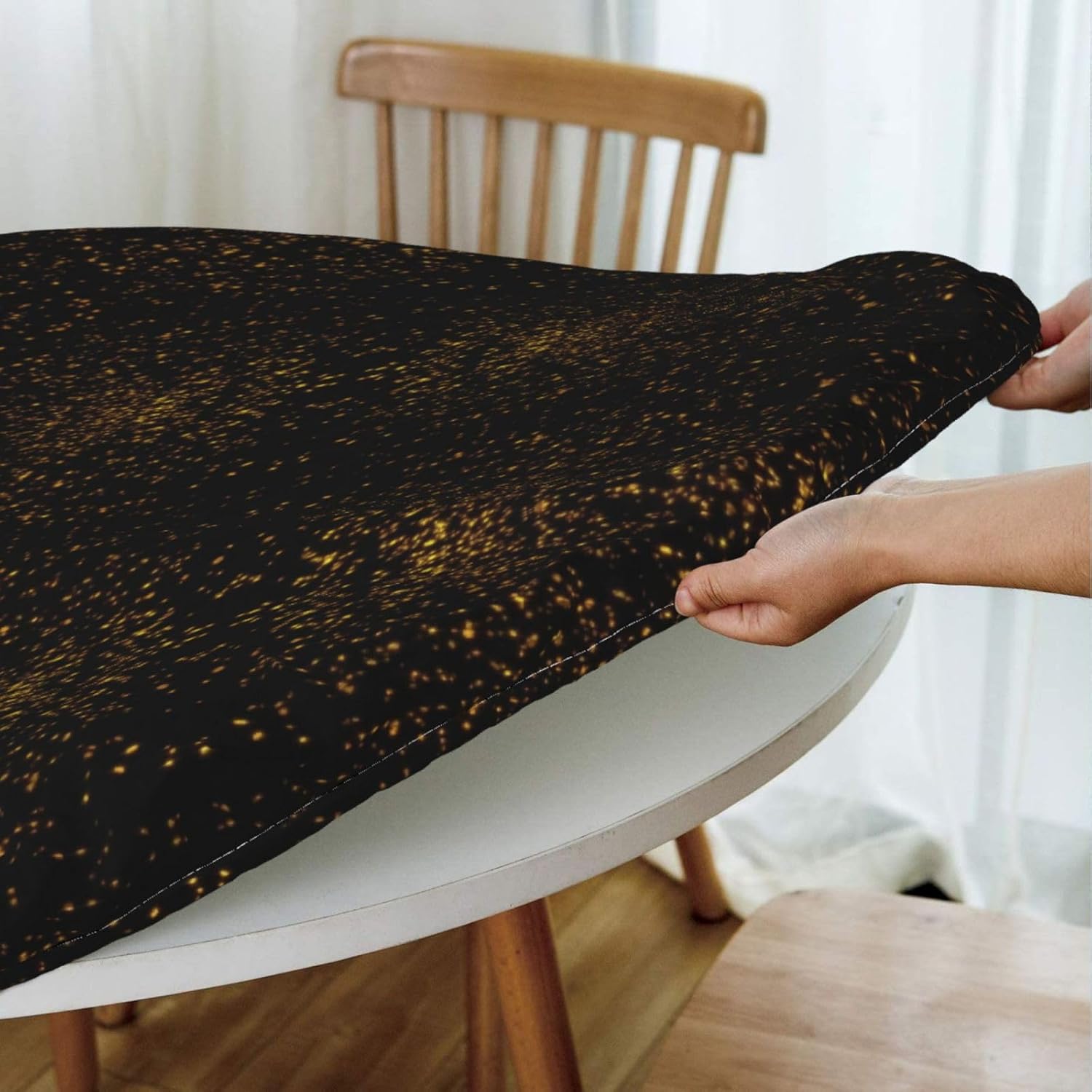 Black and Gold Wallpaper Print Outdoor Patio Kitchen Decor Supplies Wipeable Round Table Cloth for Indoor Outdoor