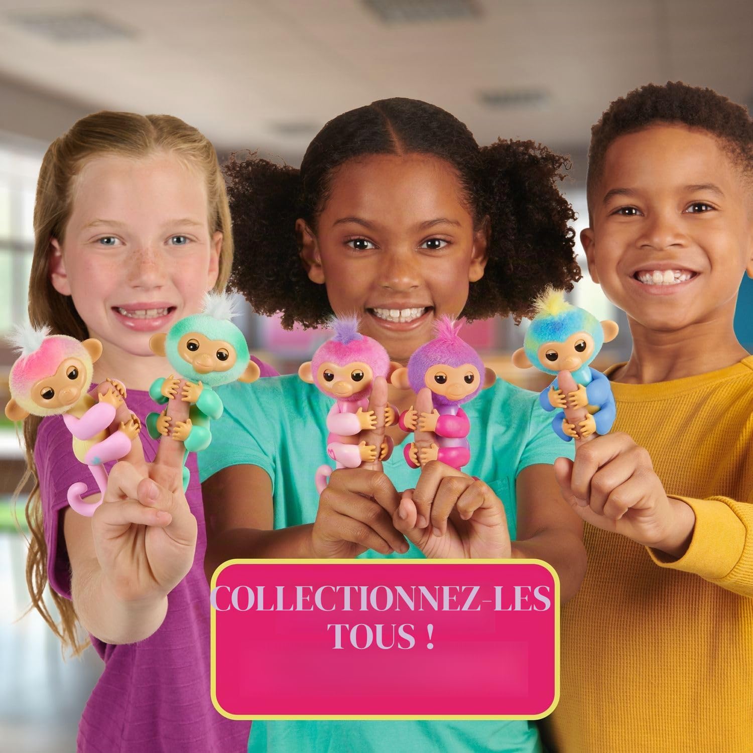 Fingerlings 2023 Ensemble bébé interactif avec lit bébé et Chaise Haute 2 en 1 et 6 Accessoires (à partir de 5 Ans)
