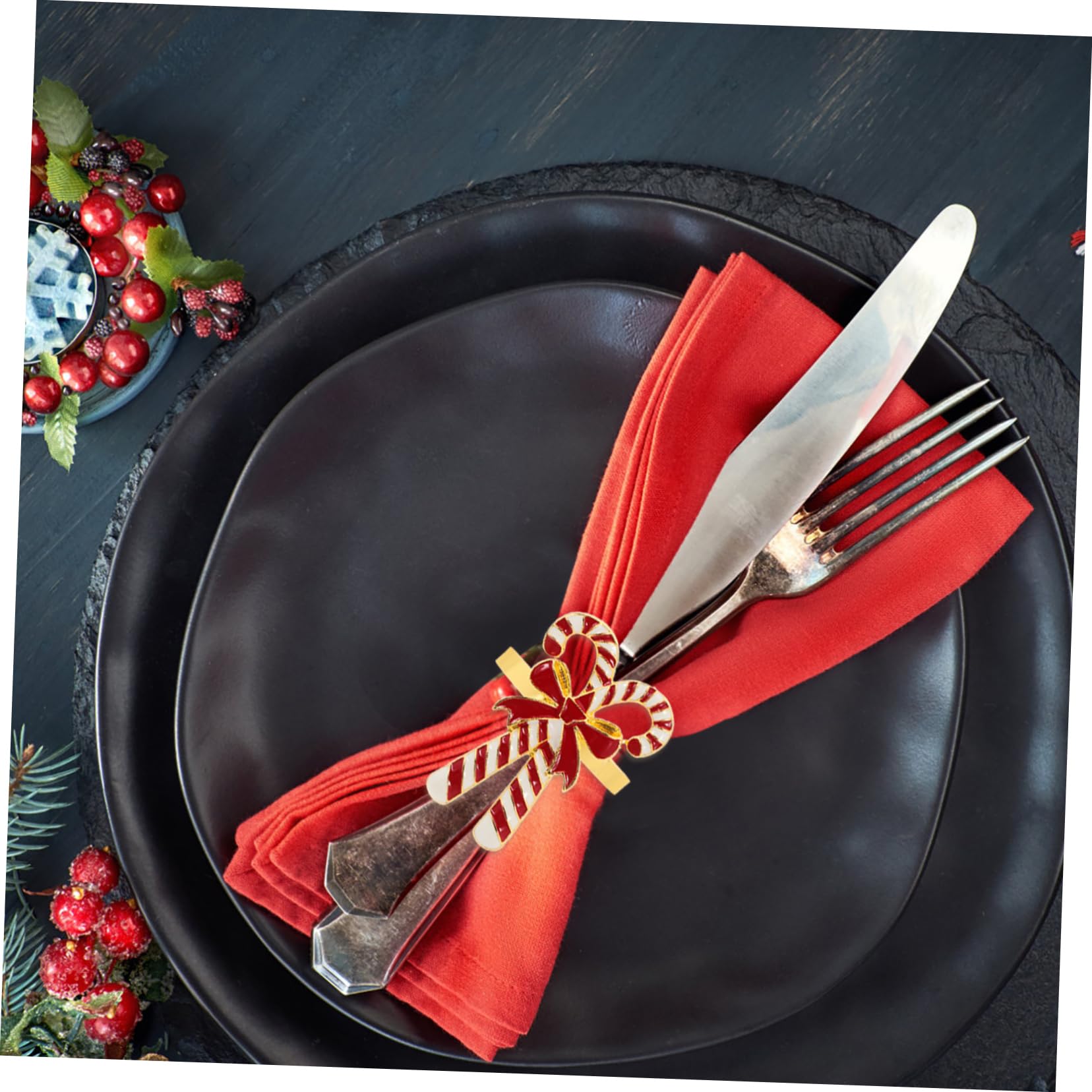 Mikinona 4 Stück Weihnachts Serviettenringe aus Langlebigem Legierungs Material Schleifenform Napkin Buckles für Festliche Tischdeko Einfache Anwendung für Weihnachtsessen und Partys