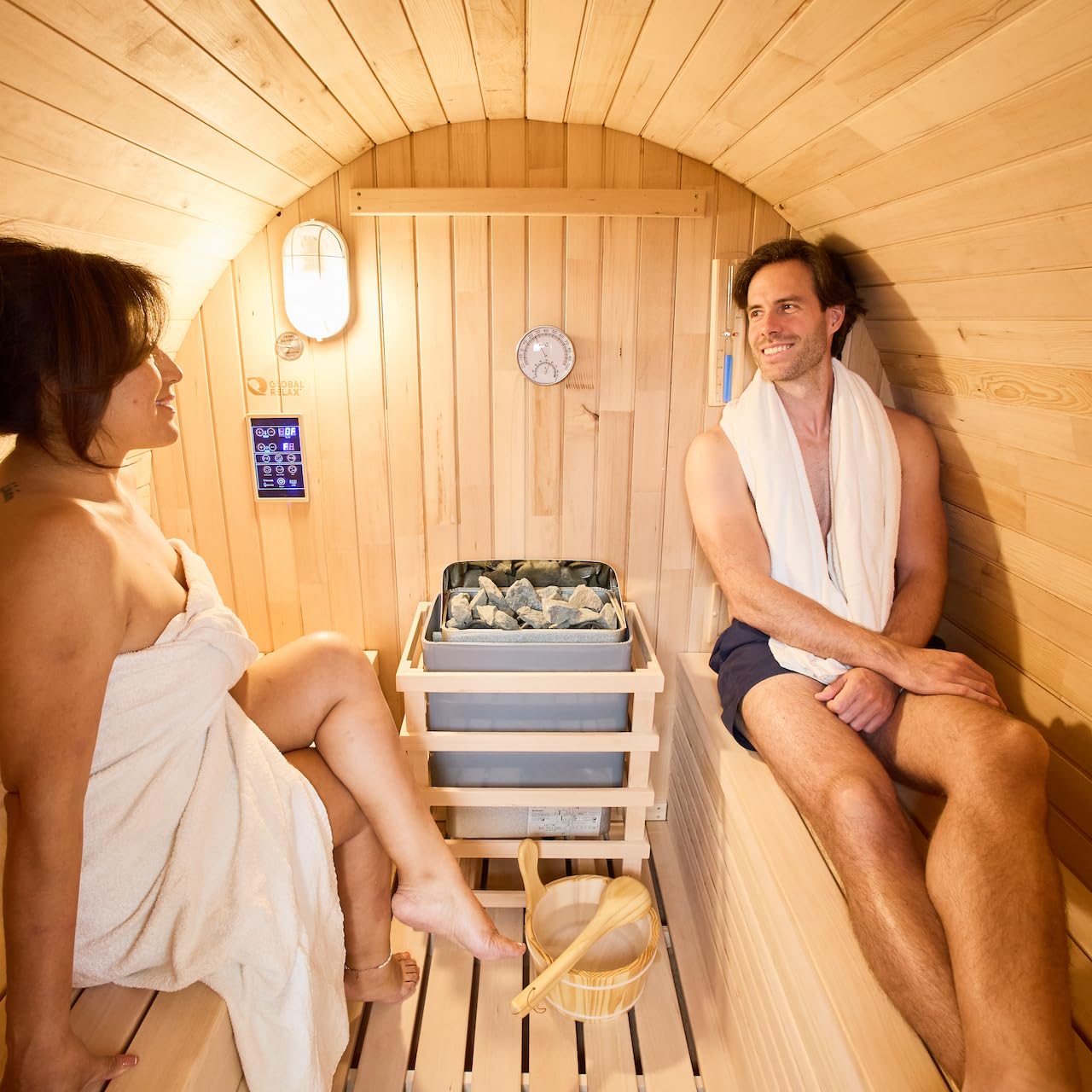 GLOBAL RELAX DHARANI S6 Sauna extérieur vapeur 6 personnes Radio USB Bluetooth