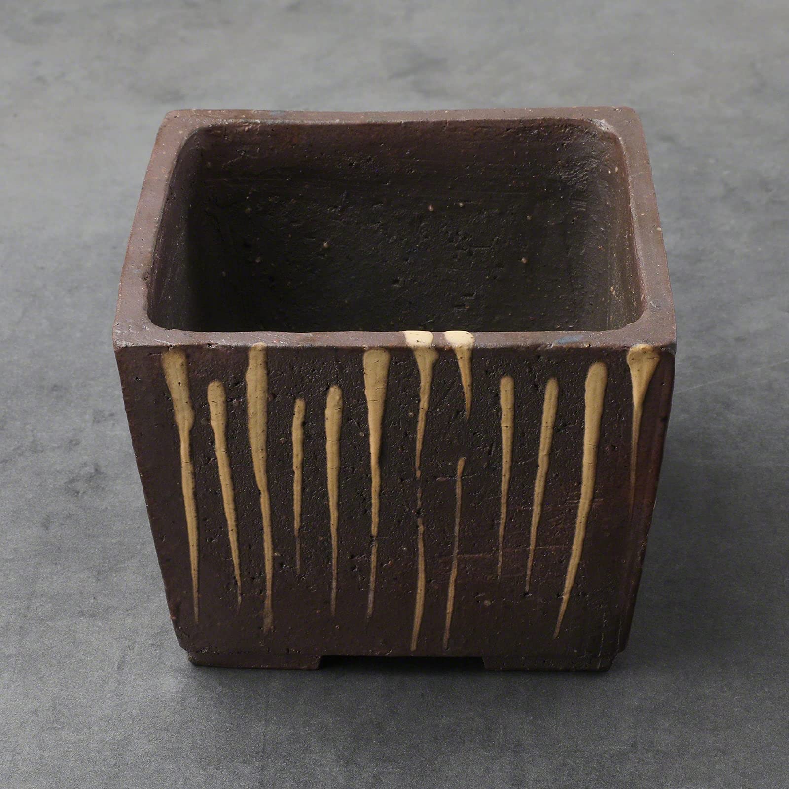 Wazakura Tokoname Series Petit Pot à Bonsaï et Fleurs, Design Carré Rayé, Fait à la Main avec Trou de Drainage 105 mm, Fabriqué au Japon, Récipient de Jardin en Céramique et Décoratif – Marron