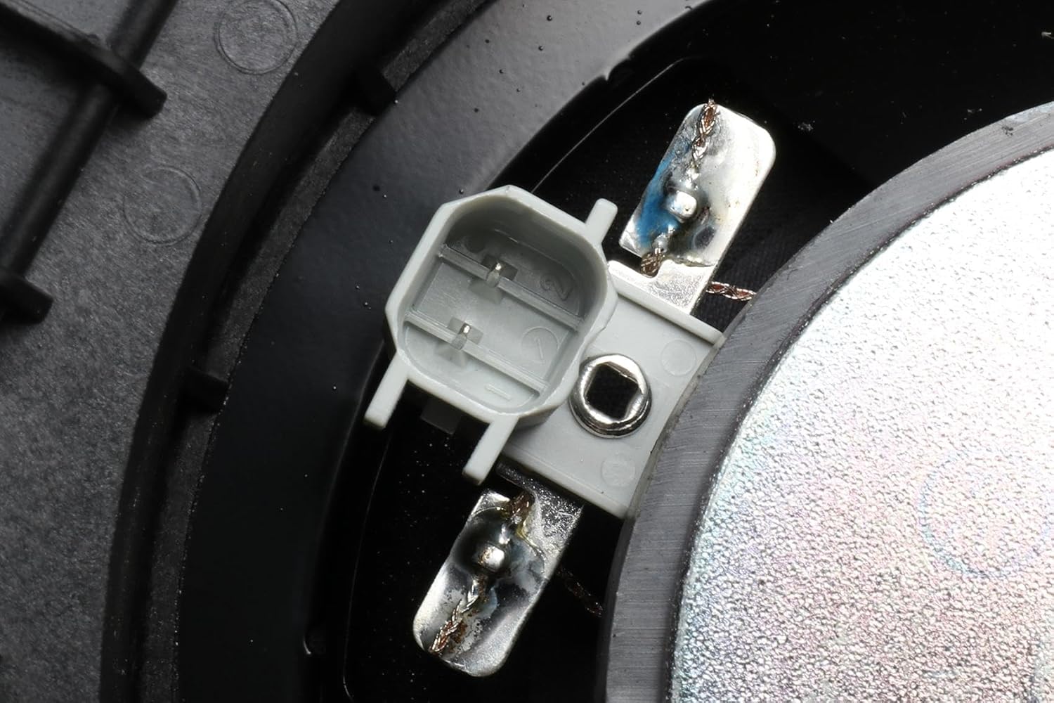 GM Genuine Parts 84203334 Rear Side Door Speaker