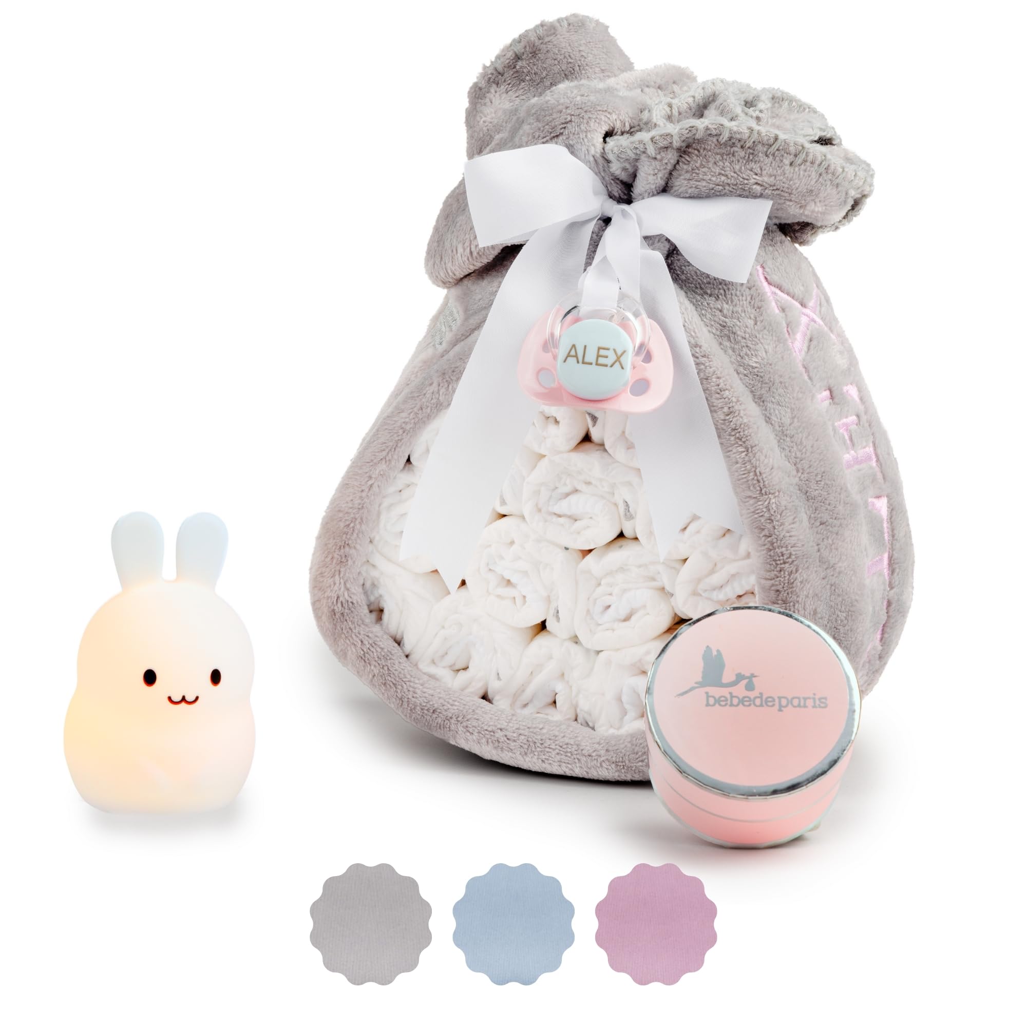 Torta Pannolini Neonato con Coperta Ricamata + 15 Pannolini Moltex Taglia 2 (3/6 Mesi) + Ciuccio con Nome + Accessori (Rosa | Set con lampada) | BebeDeParis