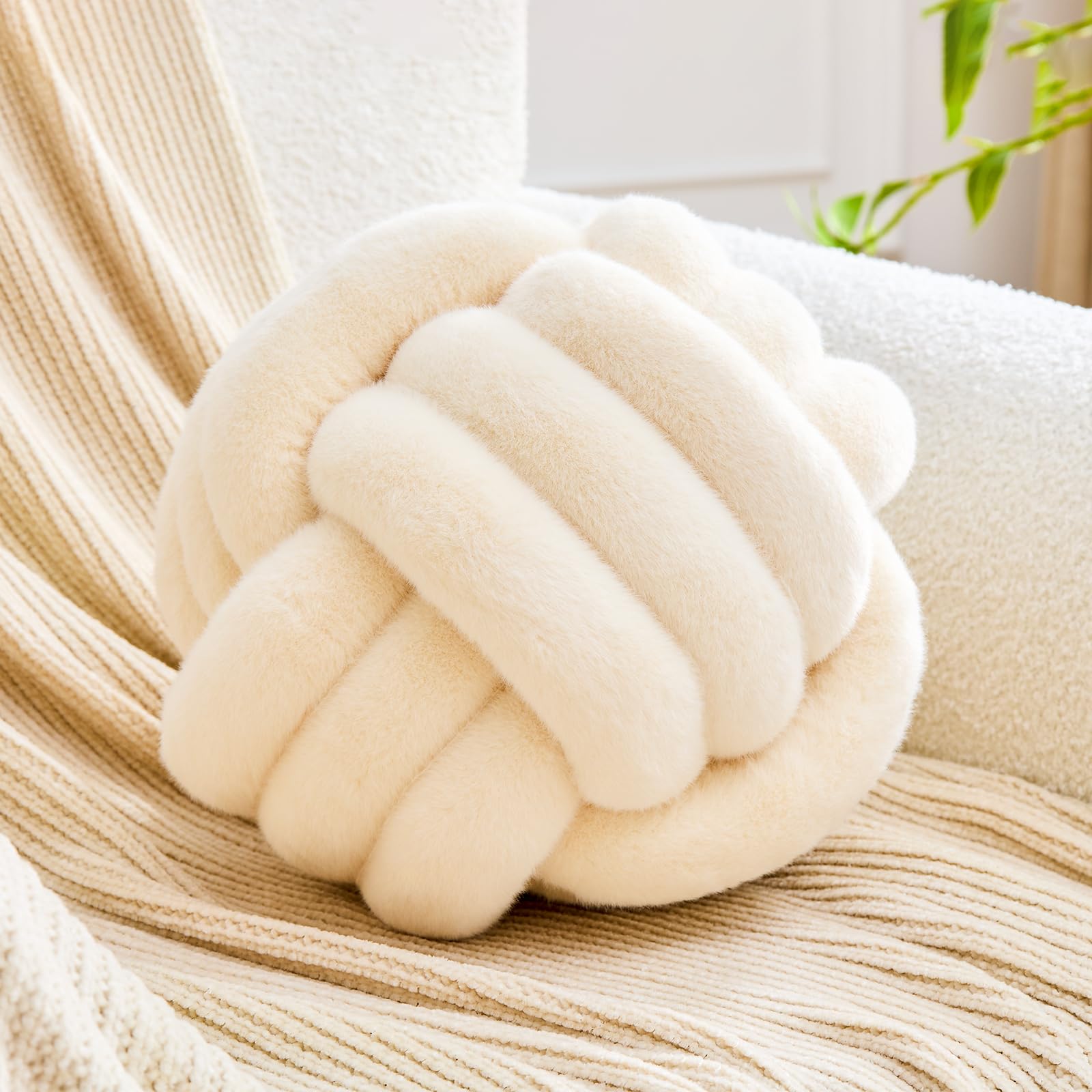 Uvvyui Knot Pillow Ball Home Decorative Pillows Round Throw Pillow with Faux Rabbit Fur Handmade Knotted Plush Pillow Aesthetic Room Decor Round Boucle Pillow Cushion (Beige, 11 Inch)