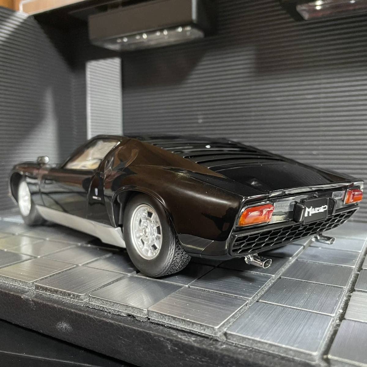 Amazon | 絶版未展示品 京商1/18 ランボルギーニ ミウラP400 Black 