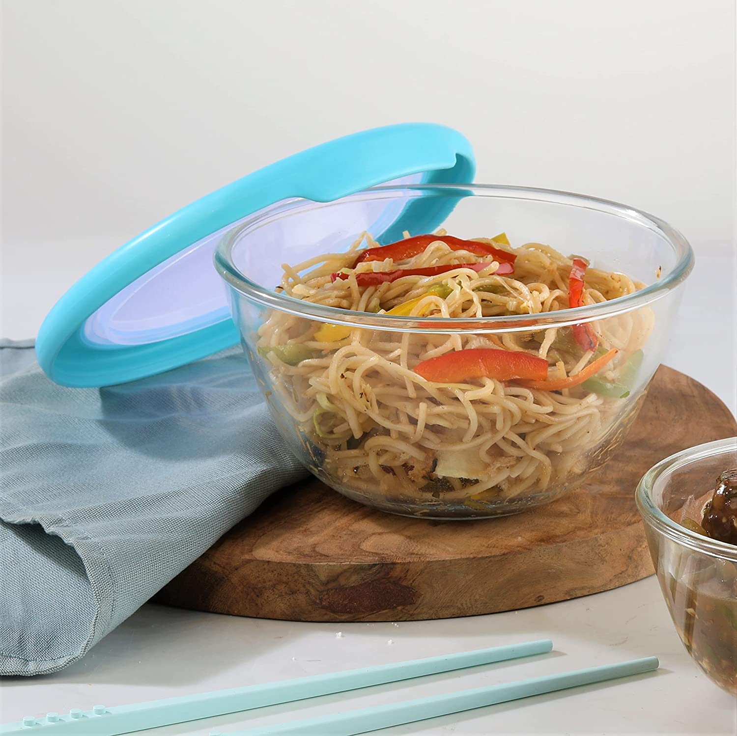 CELLO Ornella Toughened Glass Mixing Bowl with Premium Lid | Microwave Safe & Dishwasher Safe | Clear & Non- Porous Glass | Scratch Resistant | Transparent | 500ml, Set of 1 (B01HKYOP5Y) Amazon Price History, Amazon Price Tracker