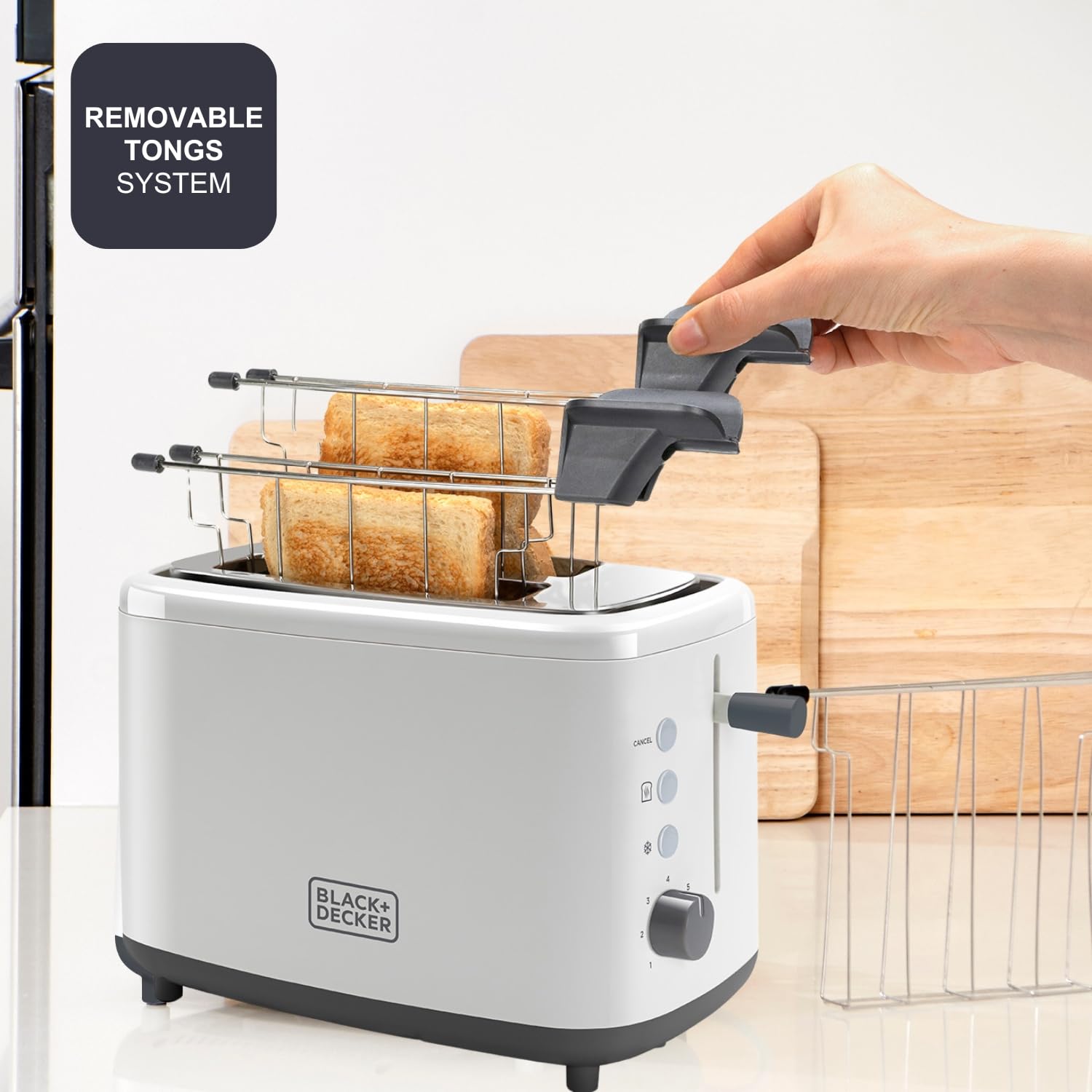 BLACK+DECKER BXTOA820E - Tostapane 820W | 2 Fessure | 3 Funzioni | 7 Livelli di Doratura | 2 Pinze per Tutti i Tipi di Pane | Funzione Stop | Vassoio Raccoglibriciole | Bianco