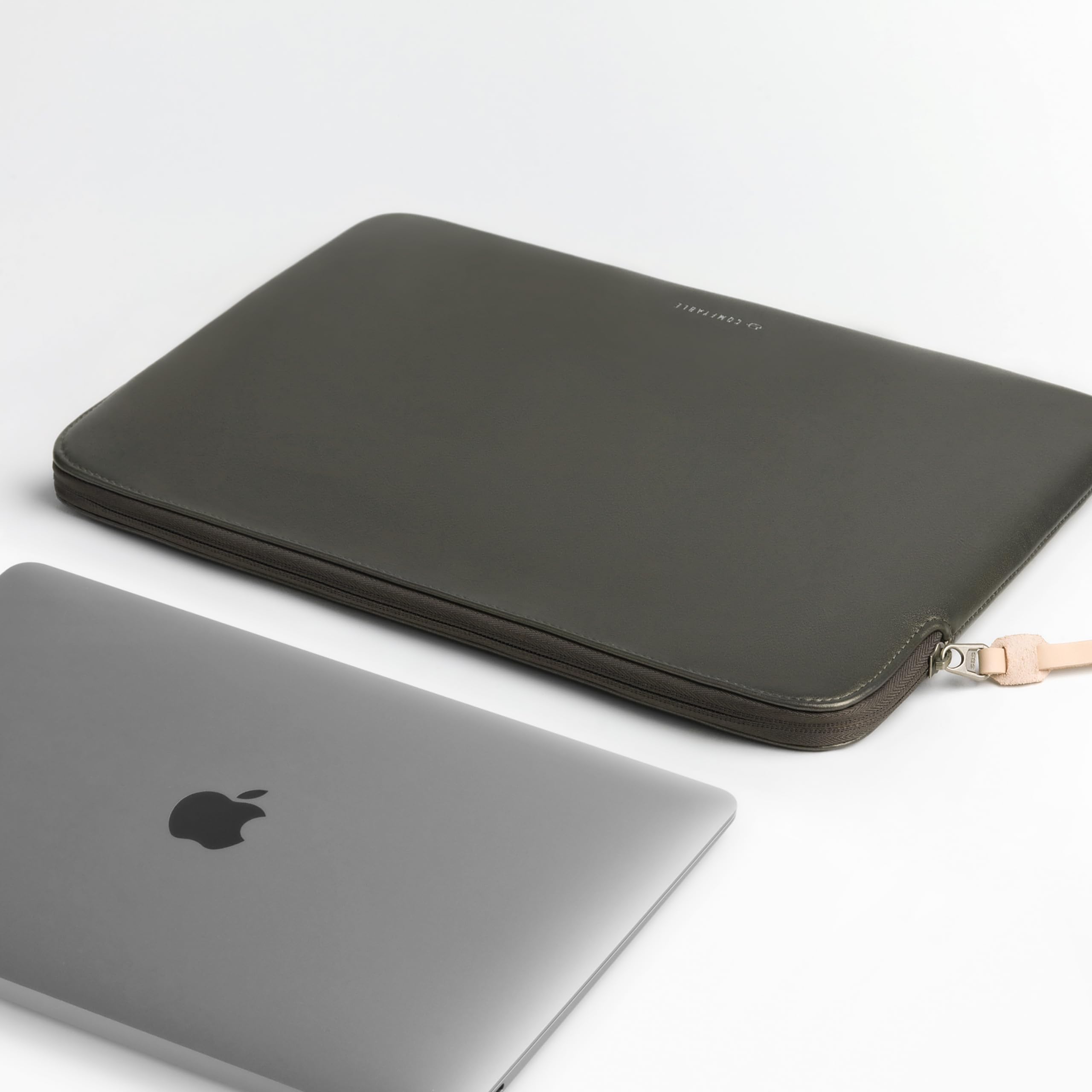 Amazon.co.jp: 快適なレザーノートパソコンスリーブ 16インチ MacBook