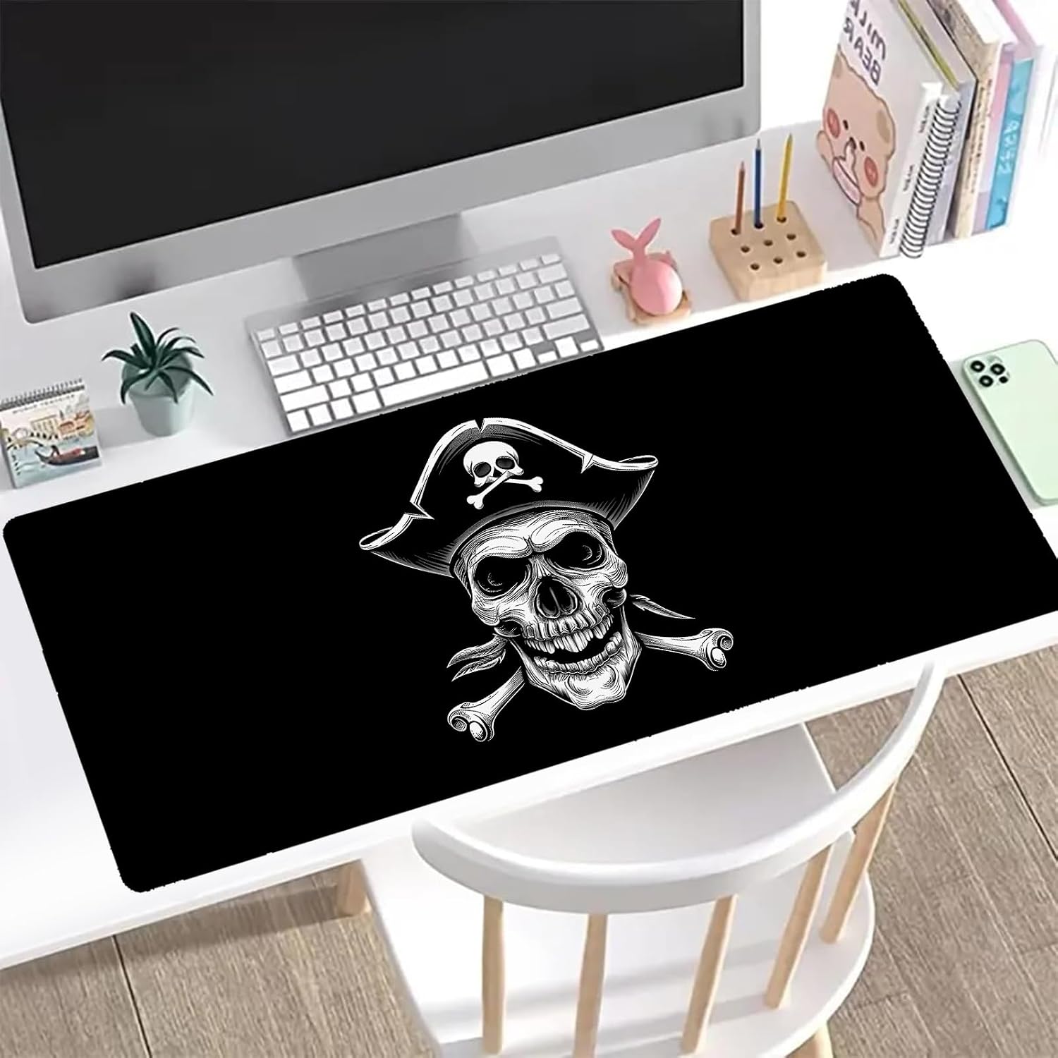Pirate Skull Gaming Mouse Pad, Office Desk Mat, Anti-Slip Rubber Base Cool Aesthetic Mouse Pads for Computer Laptop Keyboard School Home Desktop Gamer Home Accessories Decor 31.5" x 11.8"