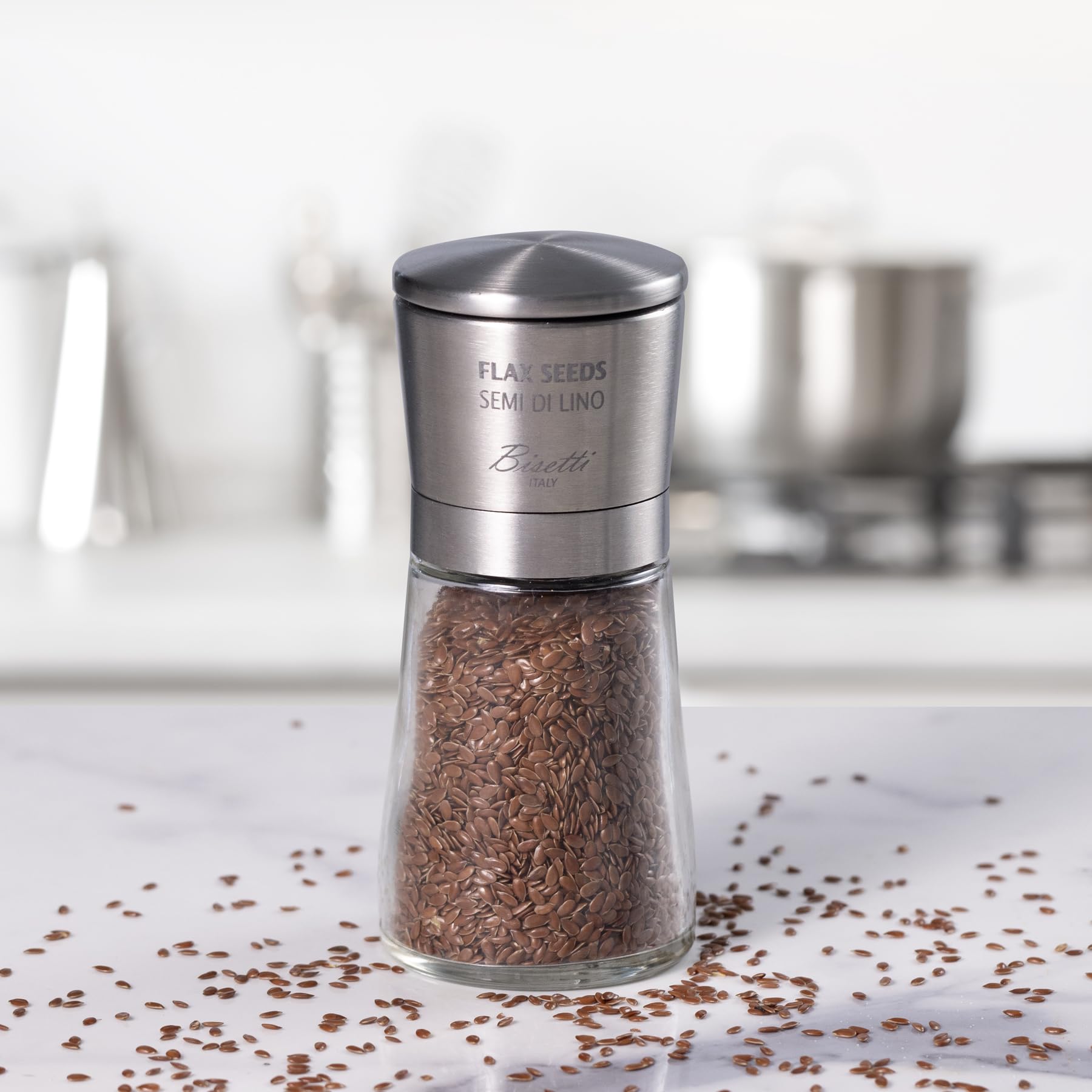 Macina Semi di Lino Manuale in Vetro e Acciaio Inossidabile da 14,5 cm, Macina Spezie Manuale La Spezia, Made in Italy, Trita Spezie Resistente, Duraturo e Elegante per la Tua Cucina - BISETTI