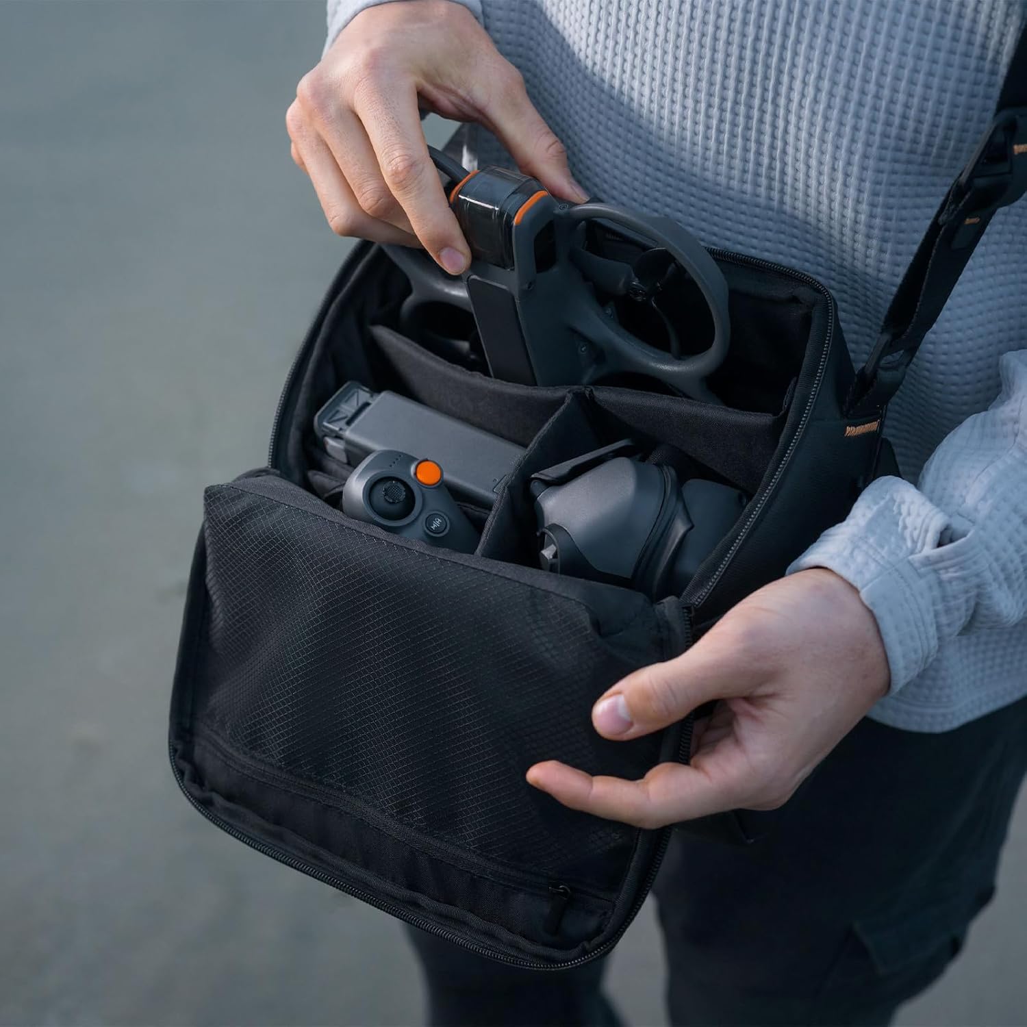 YueLi Original Sling Bag for DJI Avata 2 & Goggles 3 – Crossbody Carry Case for Drone Accessories, Compact & Water-Resistant