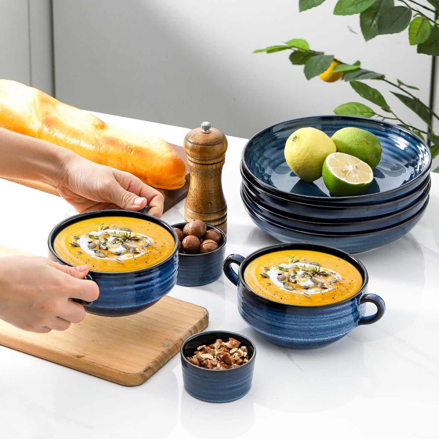 Hasense French Onion Soup Bowls with Handle, 24 oz Ceramic Serving Dishes Crock for Daily Use, White Ramen Bowls for Chili, Stew, Cereal, Pasta, Microwave and Dishwasher Safe