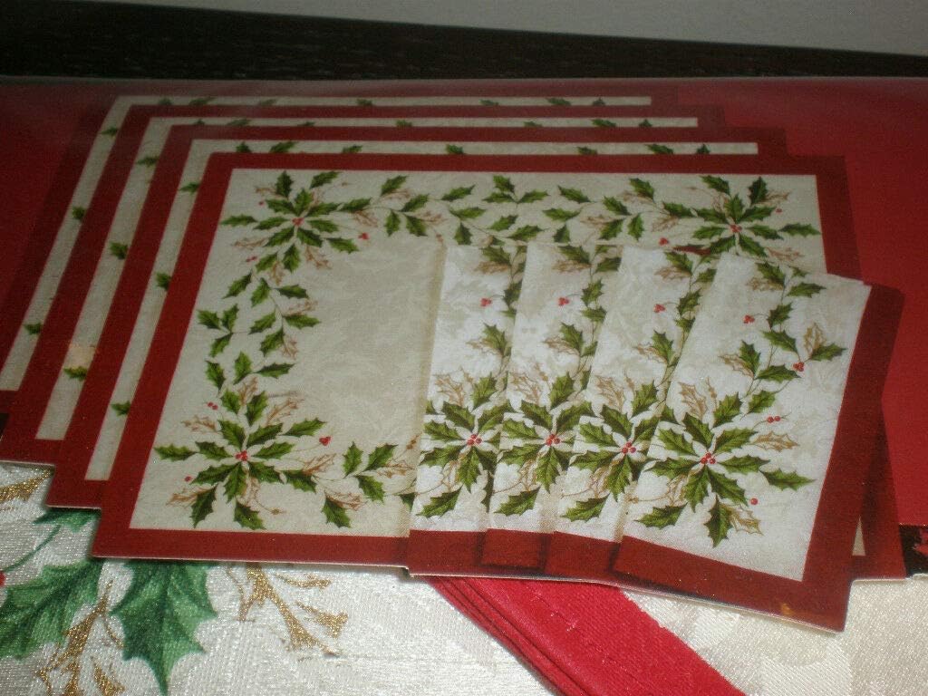 Lenox Holiday Holly 8 Piece Christmas Dining Set Placemats and Napkins for 4