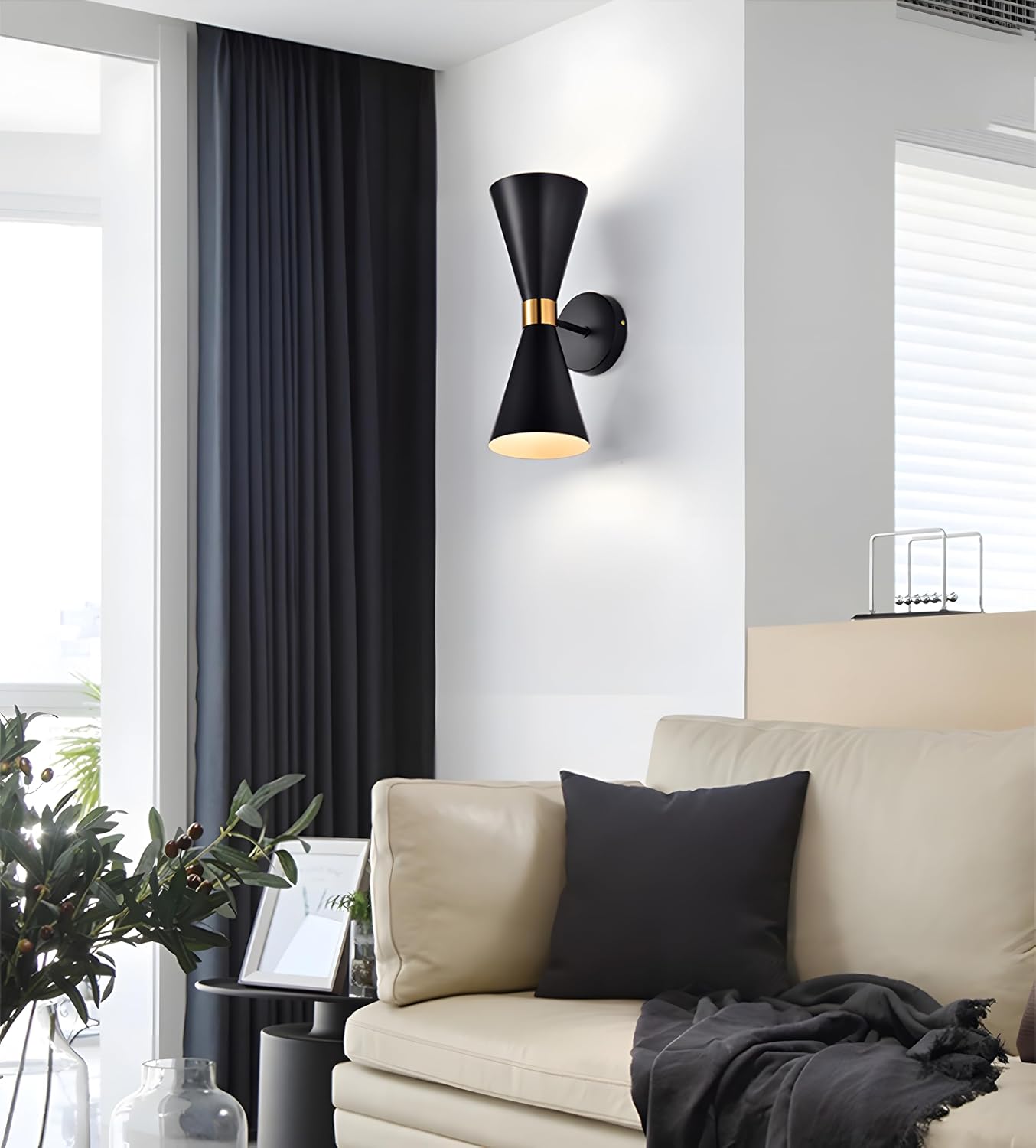 Bofea-Modern Wall Sconce,Bedside LED Wall Mounted Light Fixture, Up and Down 2-Light Wall Light for Living Room Bedroom, Hallway, and Foyer Hotel. (Black)