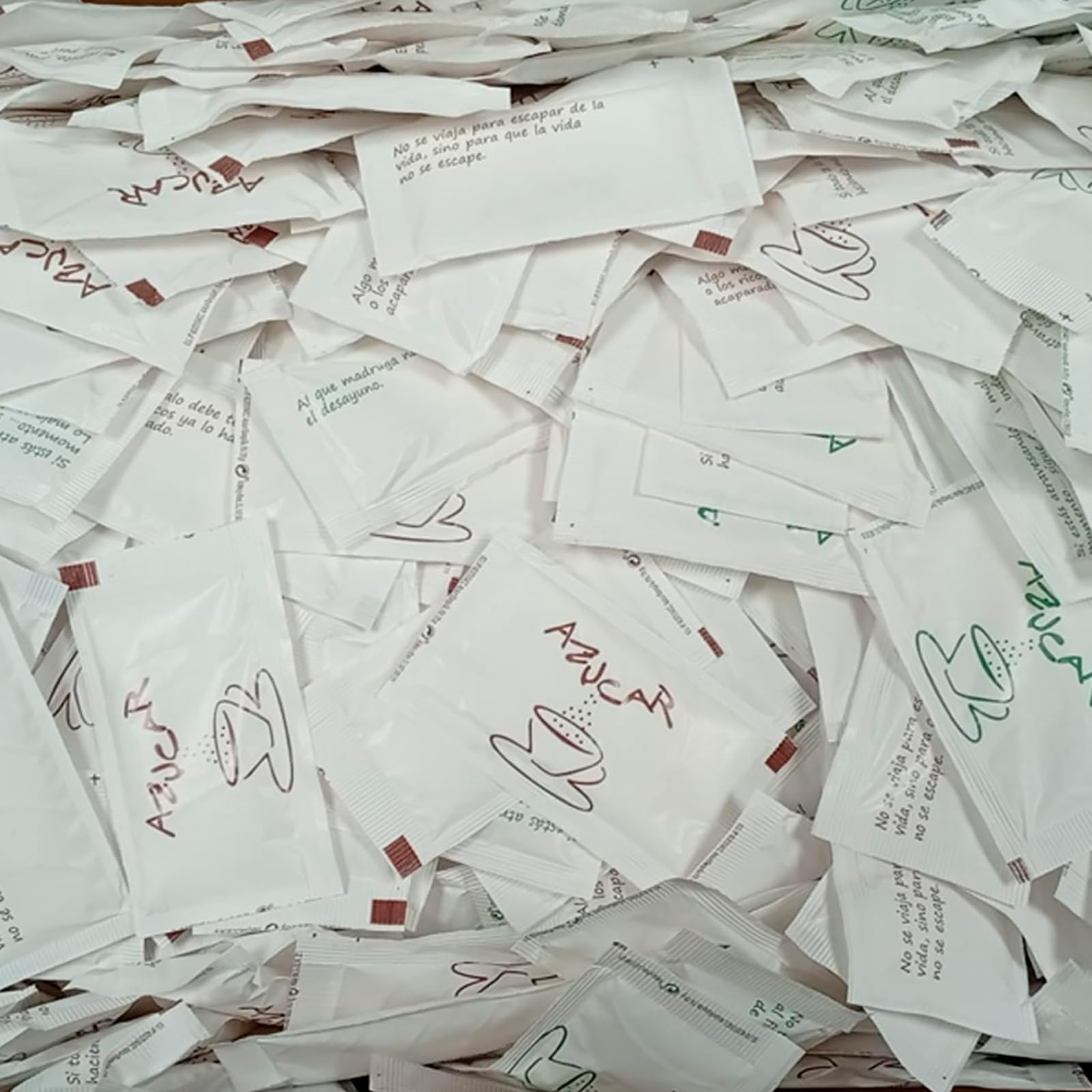 Deliex delicias de Extremadura 200 Sobres de Azúcar Blanco | Perfectos para una taza de café - Azucarillos individuales de 6 gr cada uno.