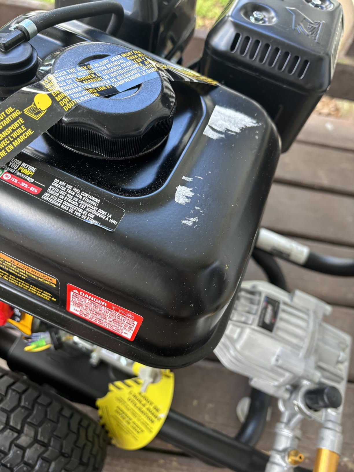 Amazon review detailing auto-shutoff defect, fuel tube diagnosis, and successful Amazon replacement