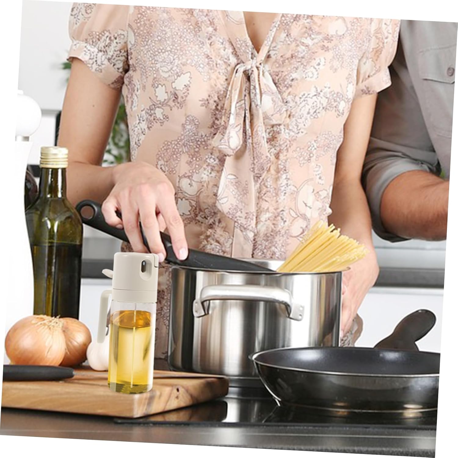 Oil Sprayer Dispenser Bottle Multi Functional Kitchen Oil Holder Reusable Container for Soy Sauce Seasoning Easy to Use for Cooking and Food Preparation