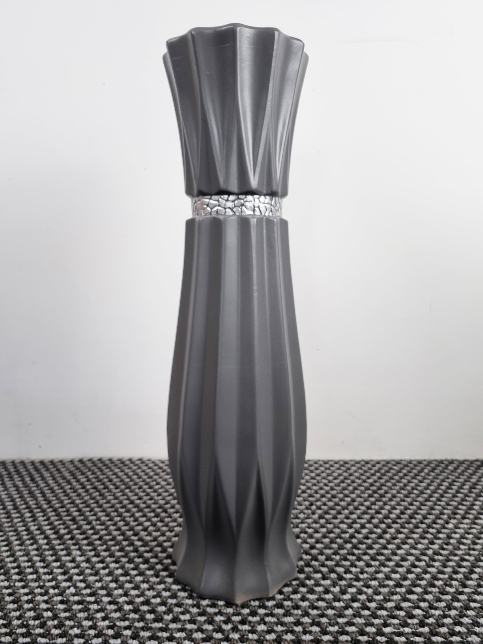Homestreet Grey Decorative Floor Vase, 60Cm Tall, Ceramic, Textured Stripe Design, Available In Black, White (Grey)