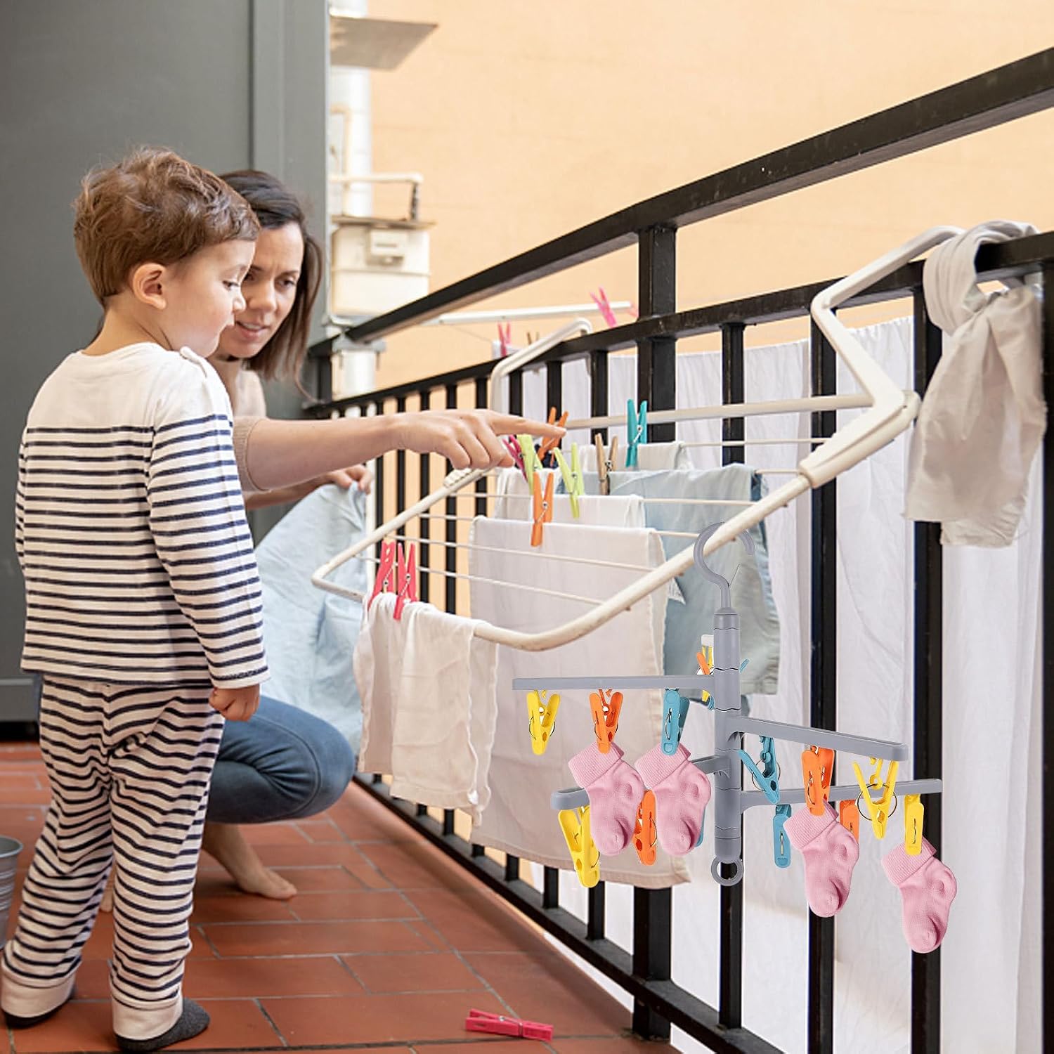Rotatable PP Sock Hanger with 15 Clips, Windproof Laundry Rack