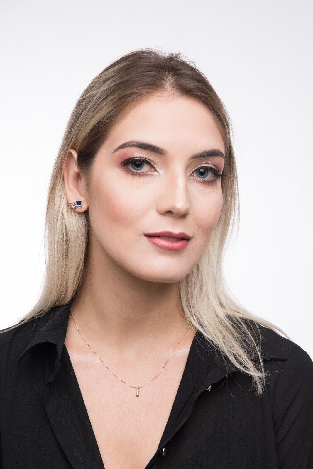 Atlanta Hawks Personalized Duffel Bags for Kids - Official NBA Logo Embroidery, Removable Shoulder Strap, Polyester, 19” x 14” (Red)