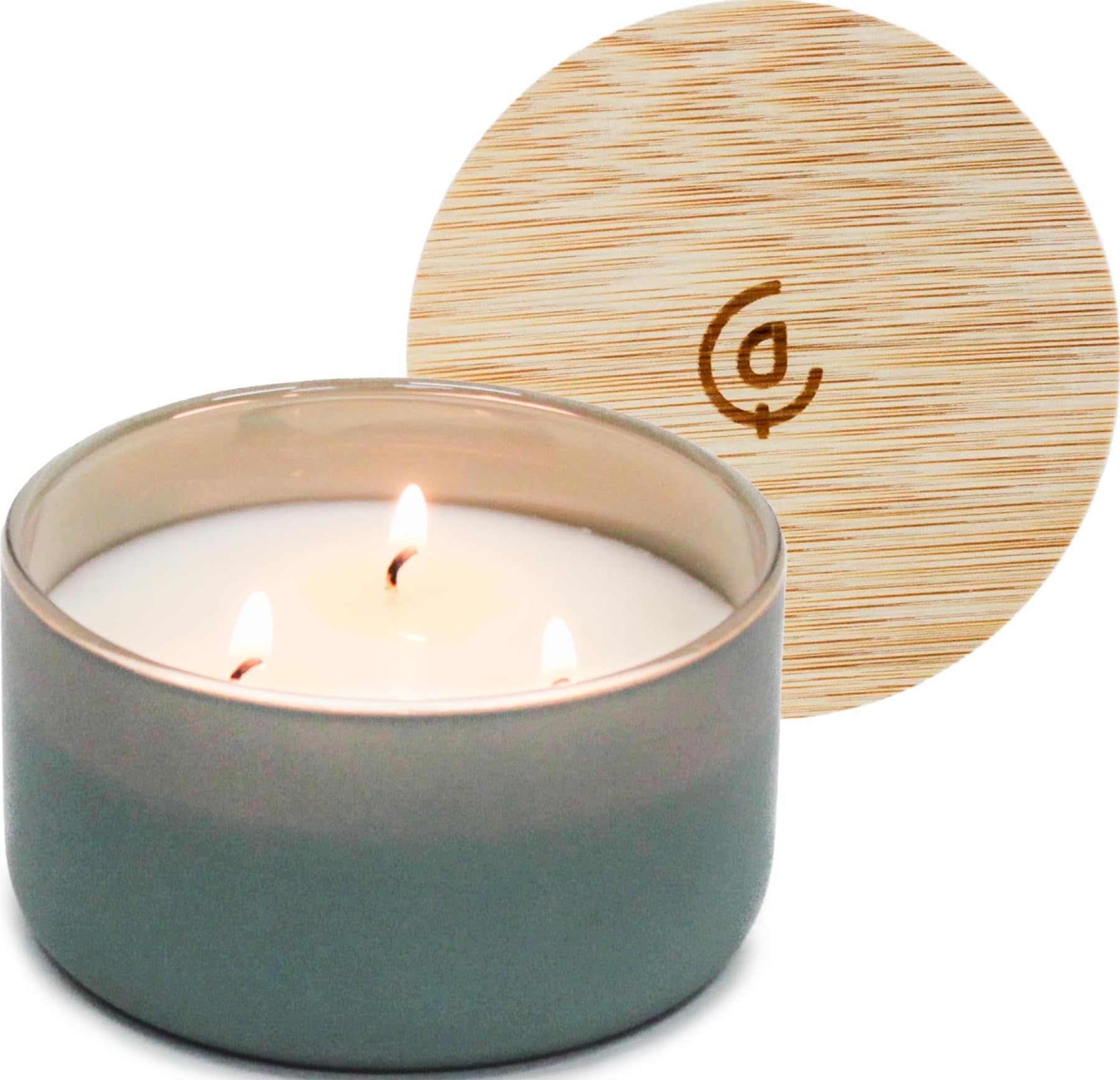 Calyan Wax Co. Candela a 3 stoppini, serie Resilience, candela profumata Evergreen + eucalipto, 30+ ore di combustione, candele di soia con 3 stoppini, cera di soia non tossica e vegana, candele