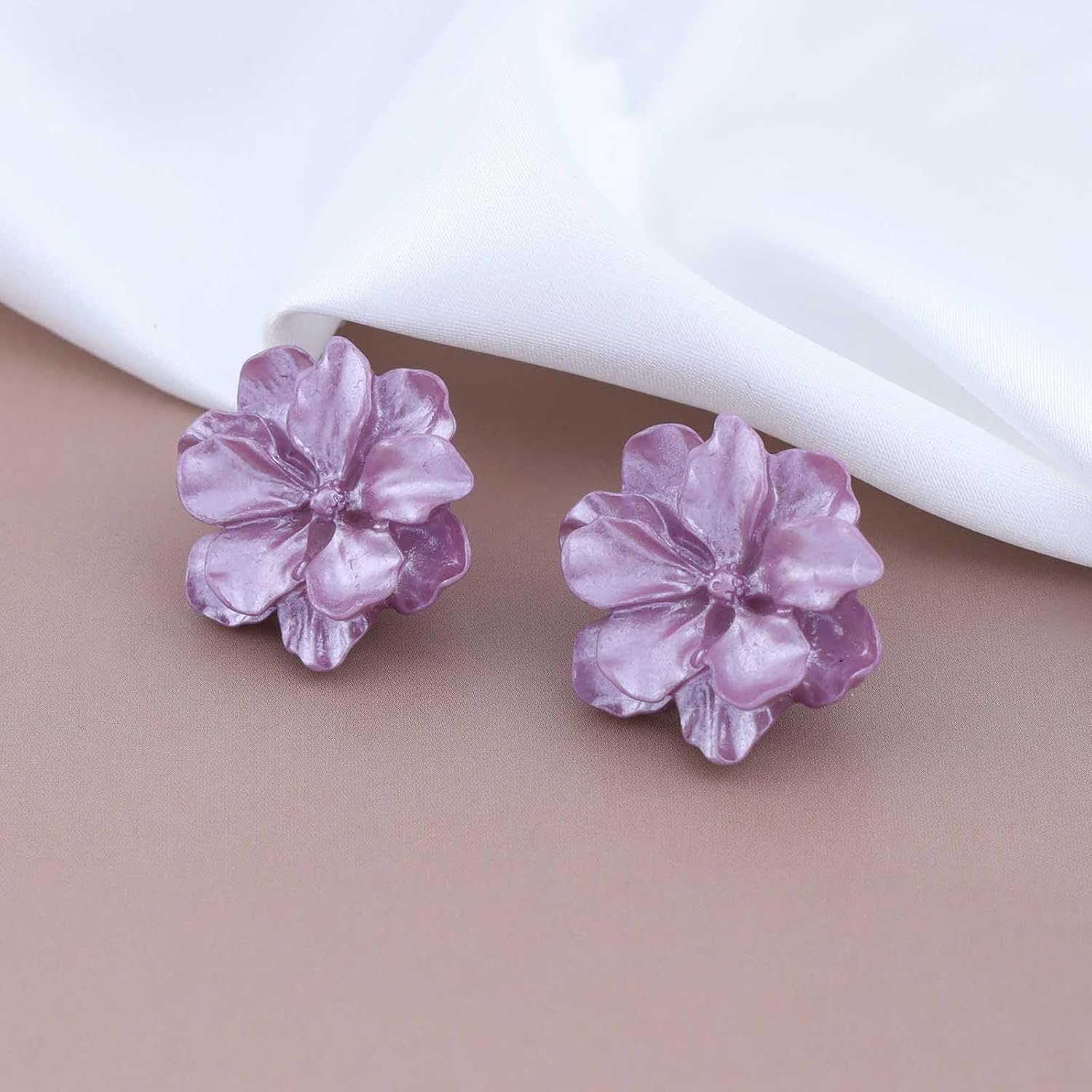 Boho Acrylic Flower Stud Earring Purple Flower Earring Purple Resin Camellia Earrings Vintage Floral Wedding Earrings Jewelry for Women - Image 3